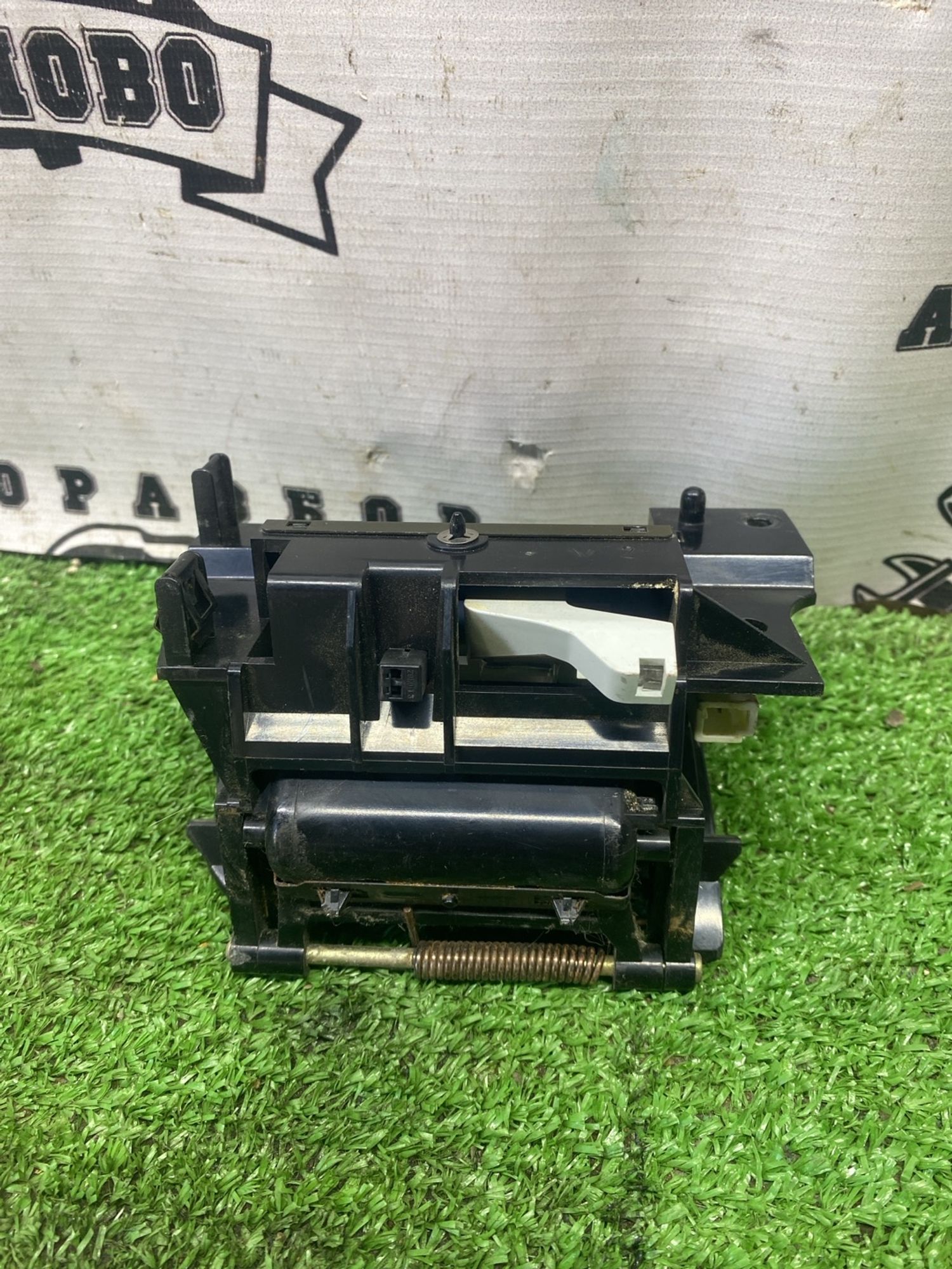 https://ycs.partsauto.market/partsauto-images/thmbs/userImages/cca1856e256b5441544f9aba03b424a6/part/69e16def-e62c-40ca-8827-7fa8978301fc_1778490654113.jpg