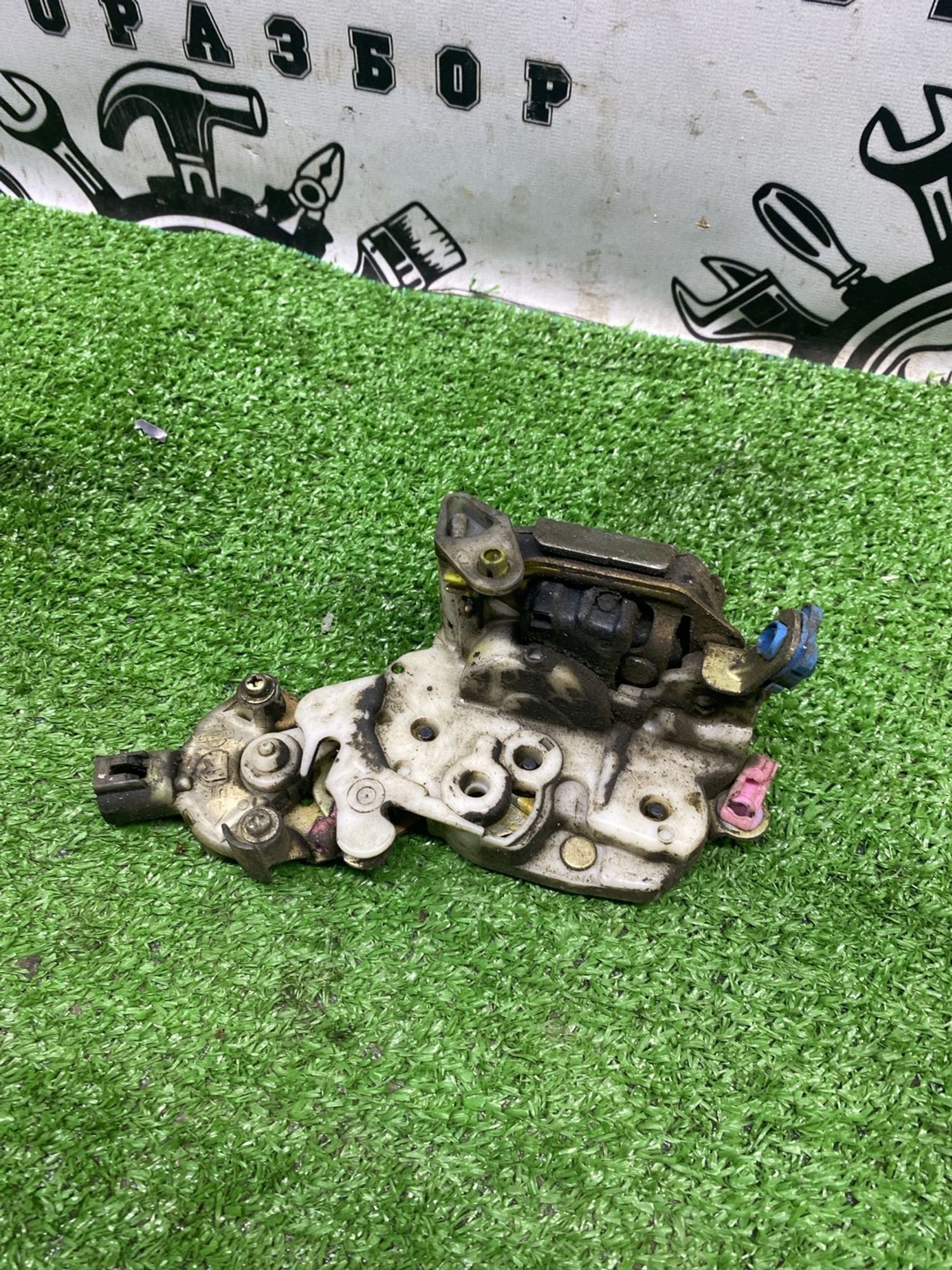 https://ycs.partsauto.market/partsauto-images/thmbs/userImages/cca1856e256b5441544f9aba03b424a6/part/6aeba62f-5710-4044-9364-cd5a6150dc6d_1789374779926.jpg