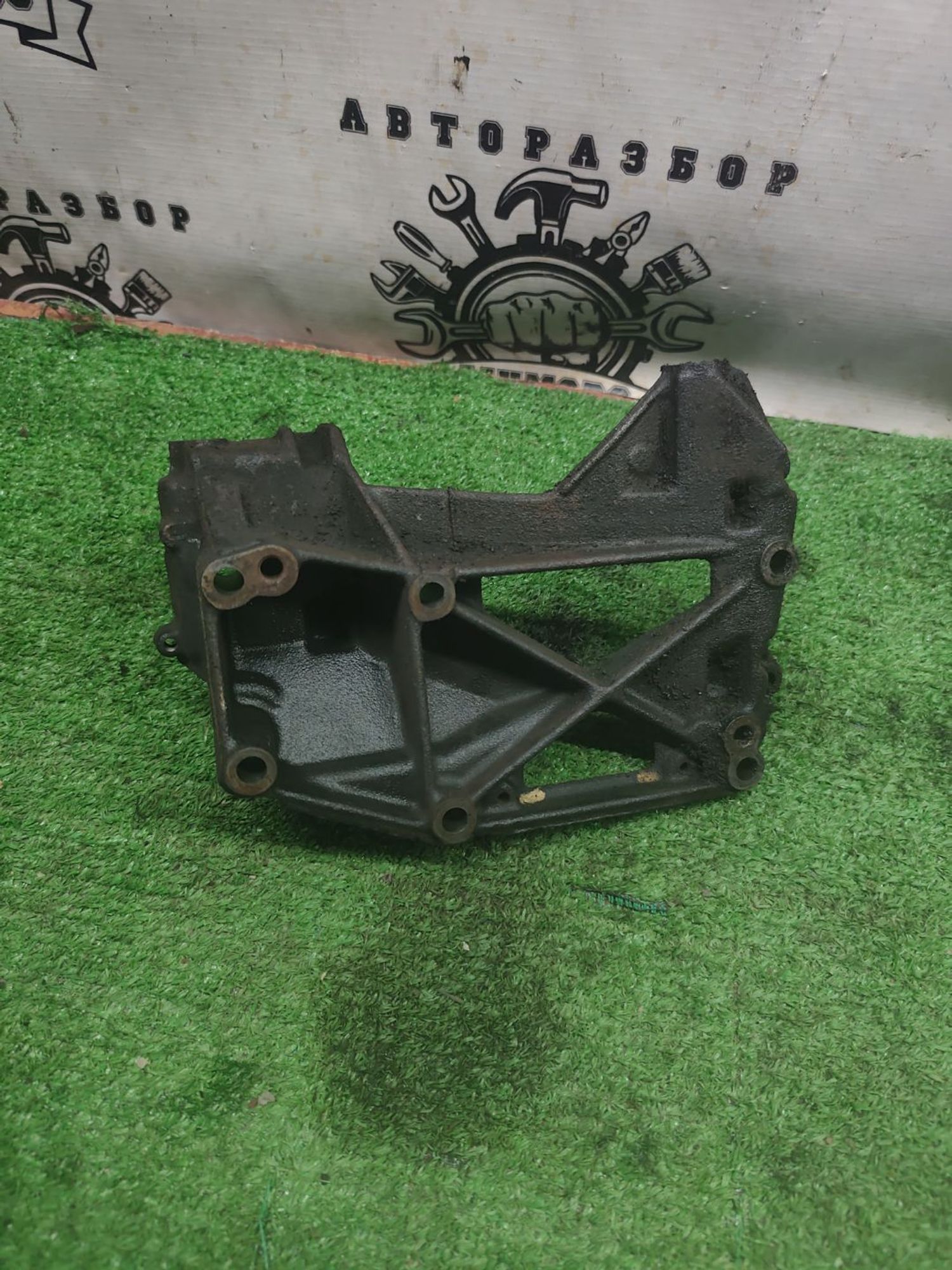 https://ycs.partsauto.market/partsauto-images/thmbs/userImages/cca1856e256b5441544f9aba03b424a6/part/6b76196c-895b-47e8-a515-75d6755bc346_1777805710331.jpg