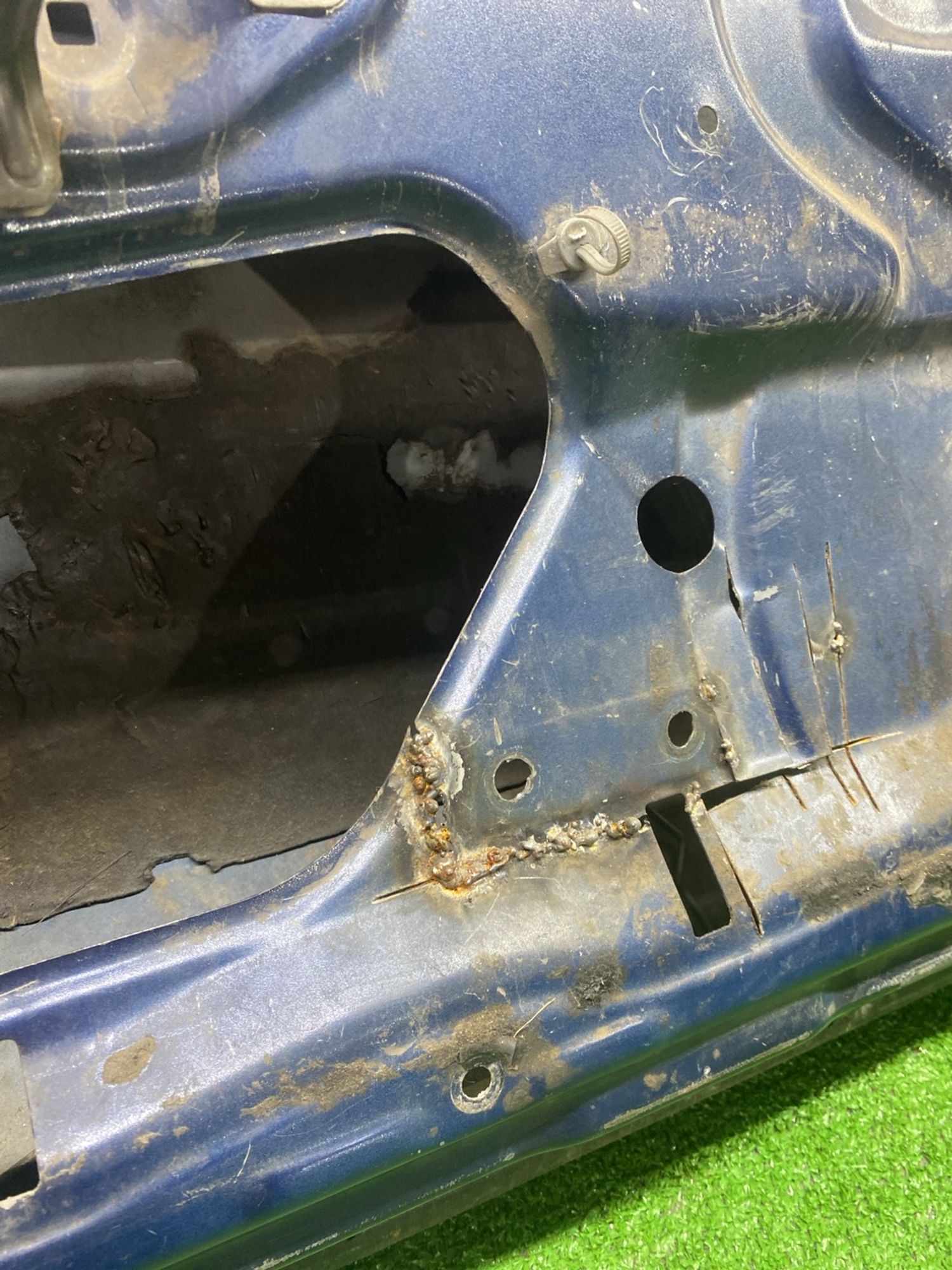 https://ycs.partsauto.market/partsauto-images/thmbs/userImages/cca1856e256b5441544f9aba03b424a6/part/6f047a74-bdbb-4a4f-a888-86de95a04b12_1782205504690.jpg
