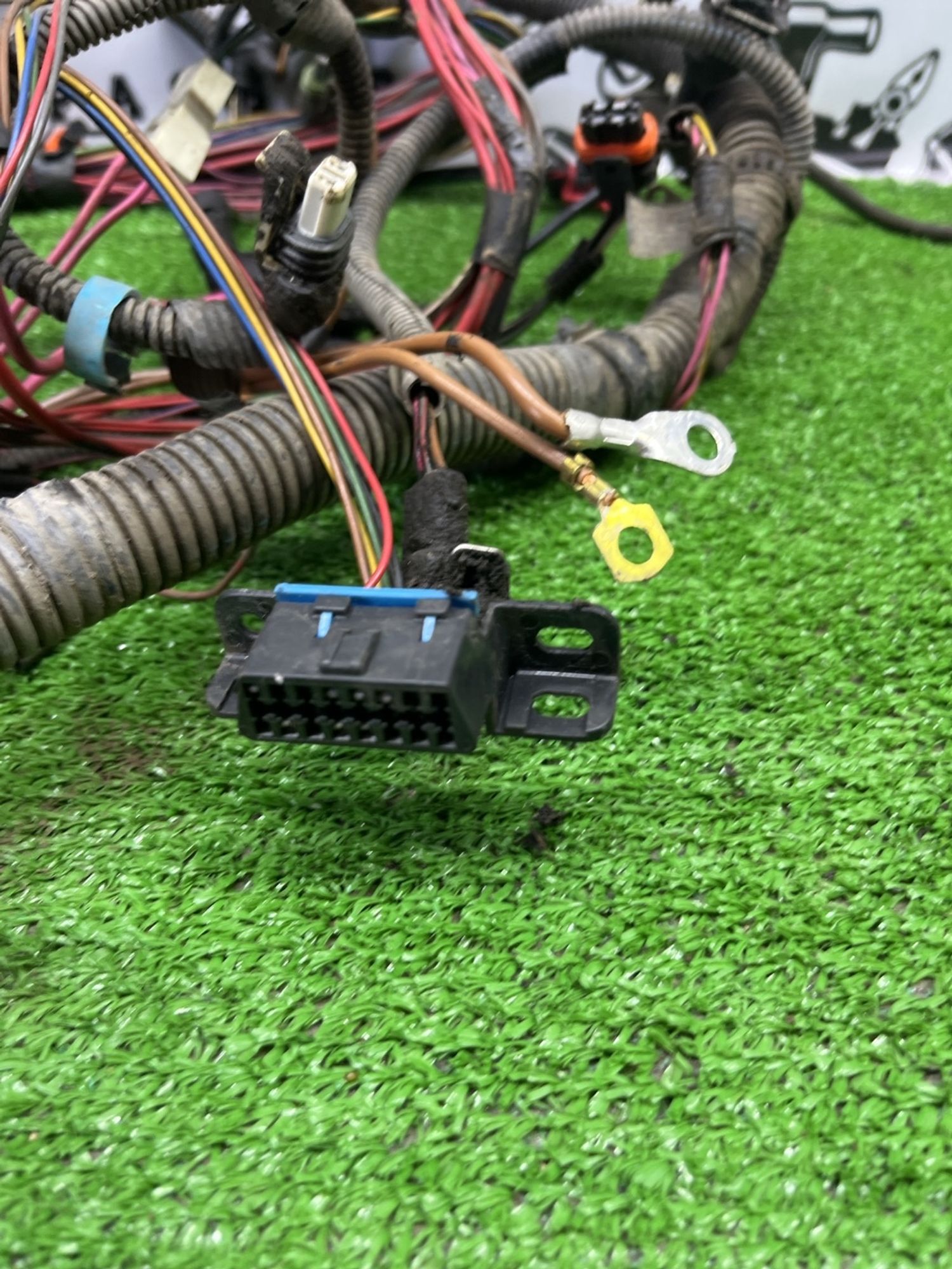 https://ycs.partsauto.market/partsauto-images/thmbs/userImages/cca1856e256b5441544f9aba03b424a6/part/6f0bf1a7-09f2-412e-943a-c70d5688edd1_1781606414096.jpg