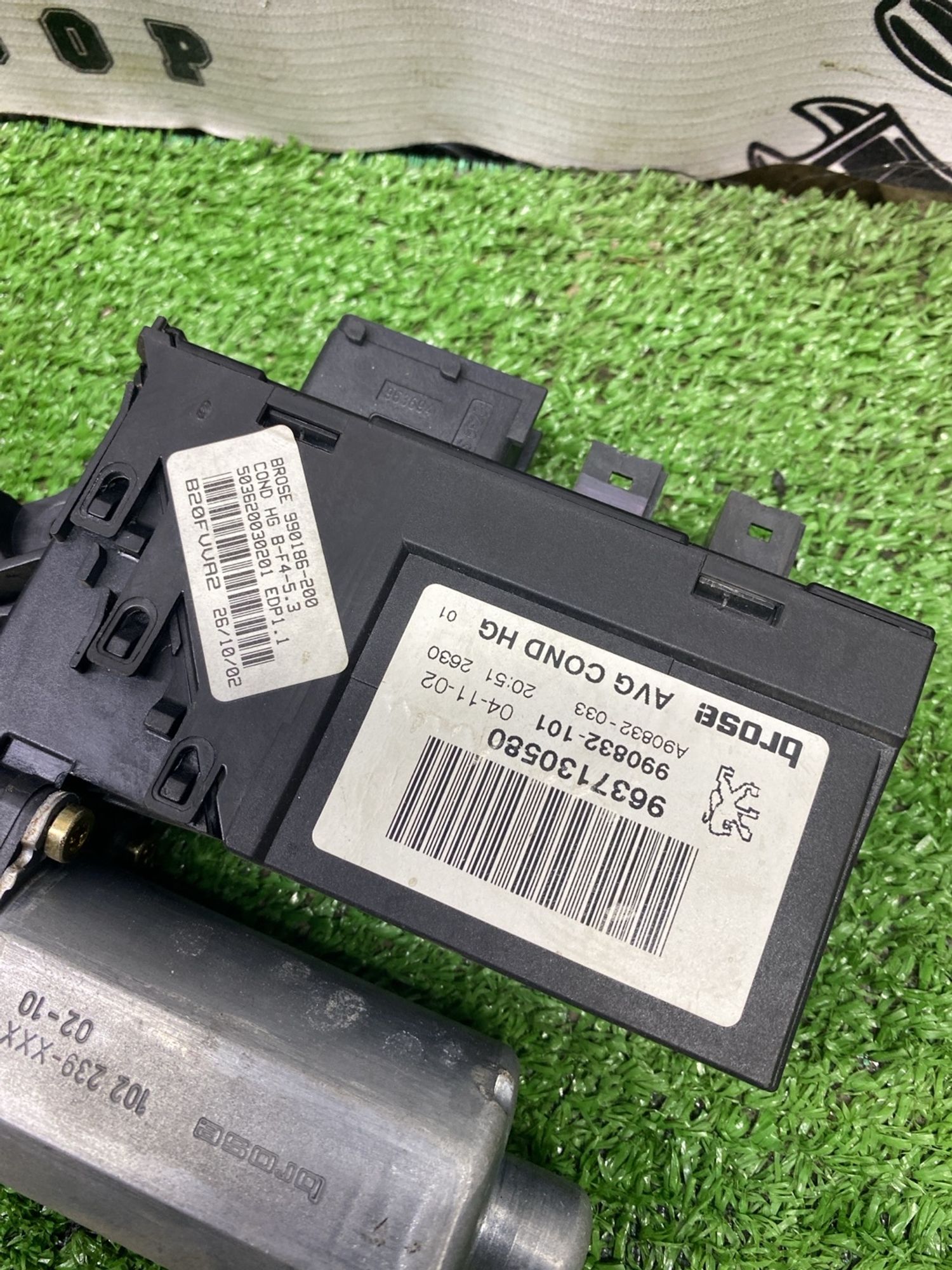 https://ycs.partsauto.market/partsauto-images/thmbs/userImages/cca1856e256b5441544f9aba03b424a6/part/6f10a200-e463-4a4d-9efb-cb039aa5fe6e_1777372942220.jpg