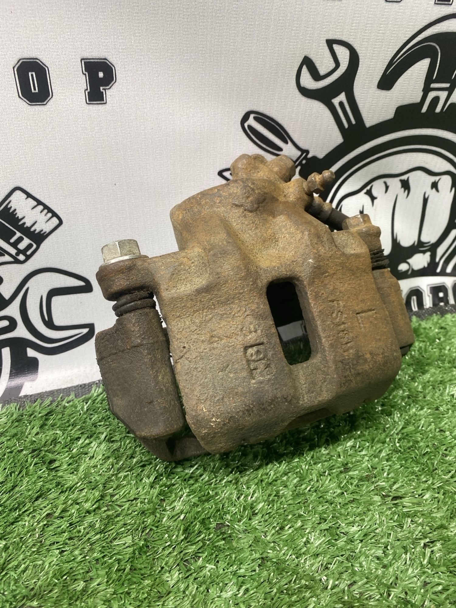 https://ycs.partsauto.market/partsauto-images/thmbs/userImages/cca1856e256b5441544f9aba03b424a6/part/6f9b8baa-b570-4591-9021-18afda2a2815_1782206524852.jpg