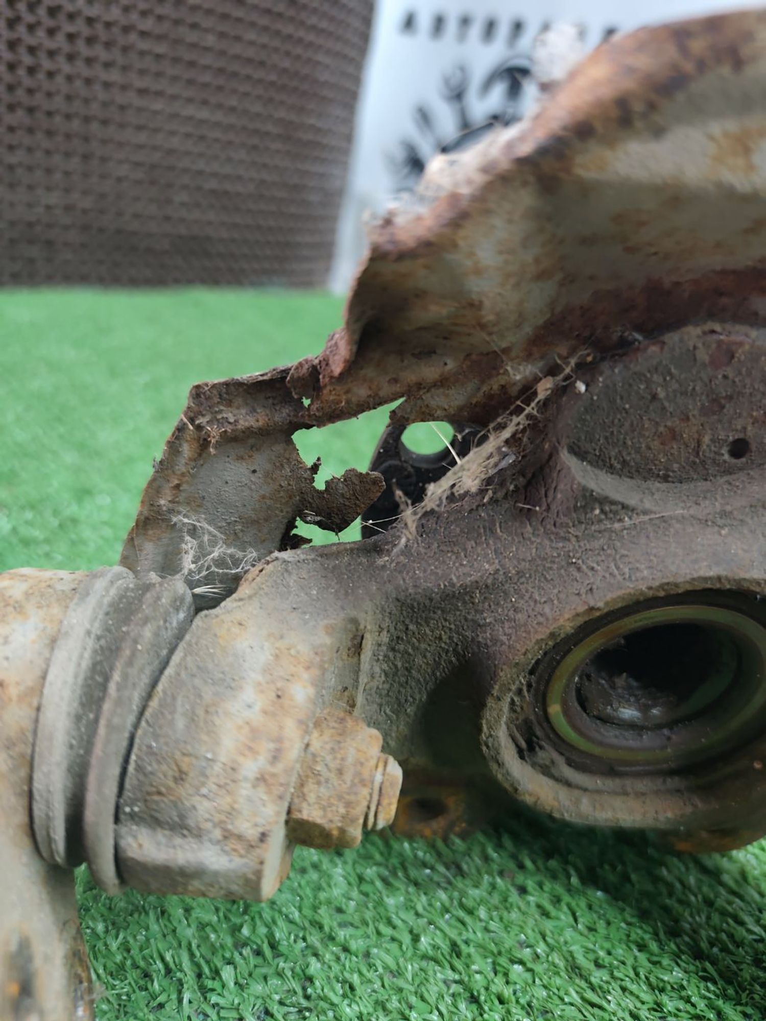 https://ycs.partsauto.market/partsauto-images/thmbs/userImages/cca1856e256b5441544f9aba03b424a6/part/6fb2adf1-7819-4876-9903-bbf891a1e8d7_1787380633671.jpg