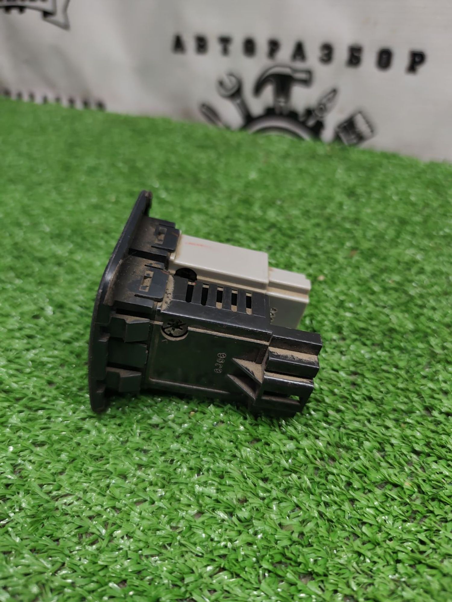 https://ycs.partsauto.market/partsauto-images/thmbs/userImages/cca1856e256b5441544f9aba03b424a6/part/7121ae2b-8b80-4427-b247-e67acdab99dc_1780637508069.jpg