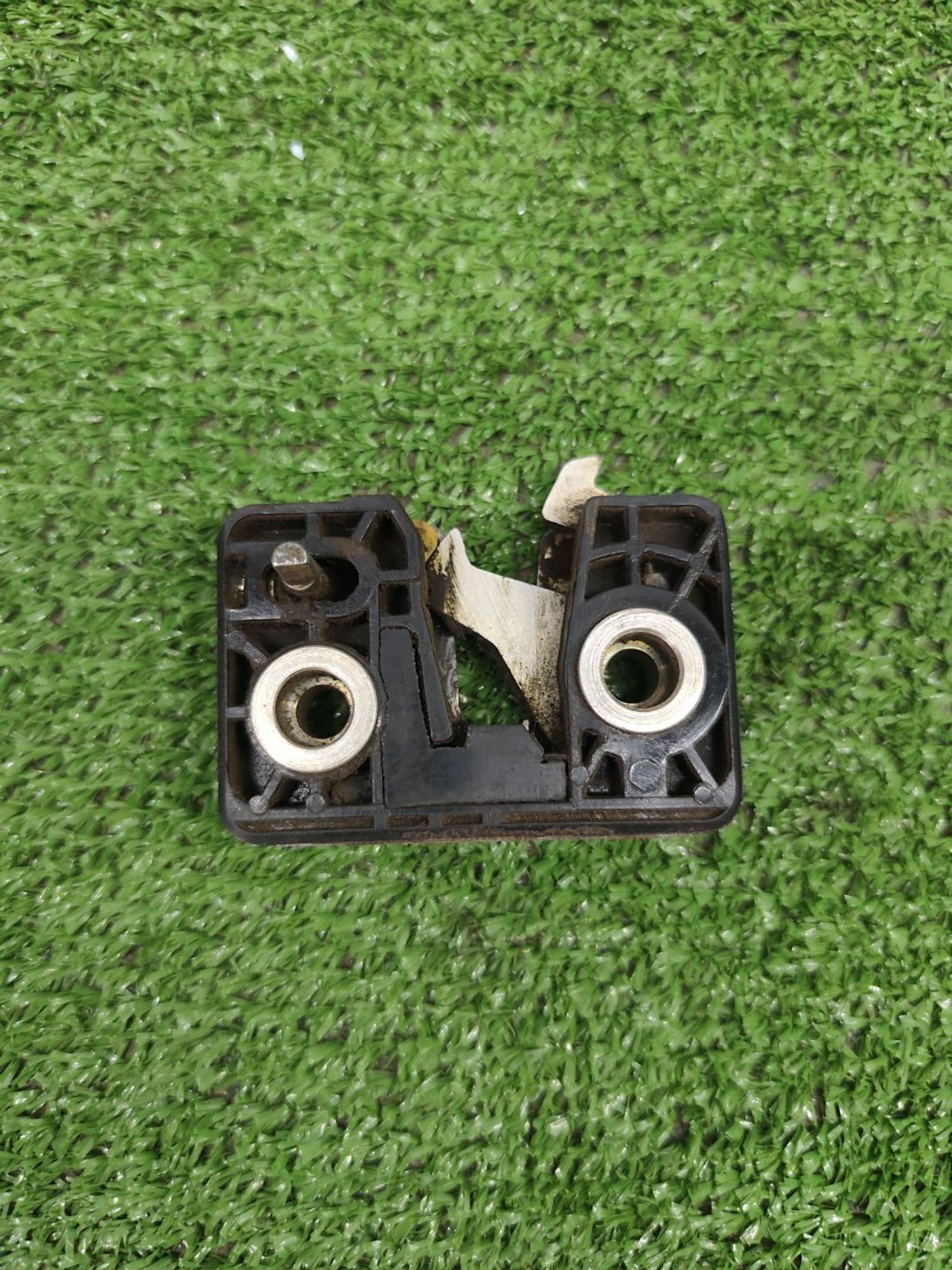 https://ycs.partsauto.market/partsauto-images/thmbs/userImages/cca1856e256b5441544f9aba03b424a6/part/7172dbfc-7d86-4f6e-bd46-ea1890bb53ce_1781170795514.jpg