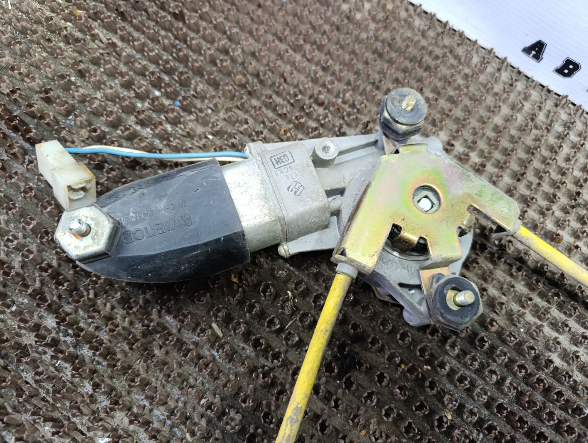 https://ycs.partsauto.market/partsauto-images/thmbs/userImages/cca1856e256b5441544f9aba03b424a6/part/71985073-d721-4d0d-867f-179c0ad78fa6_1748154899201.jpg