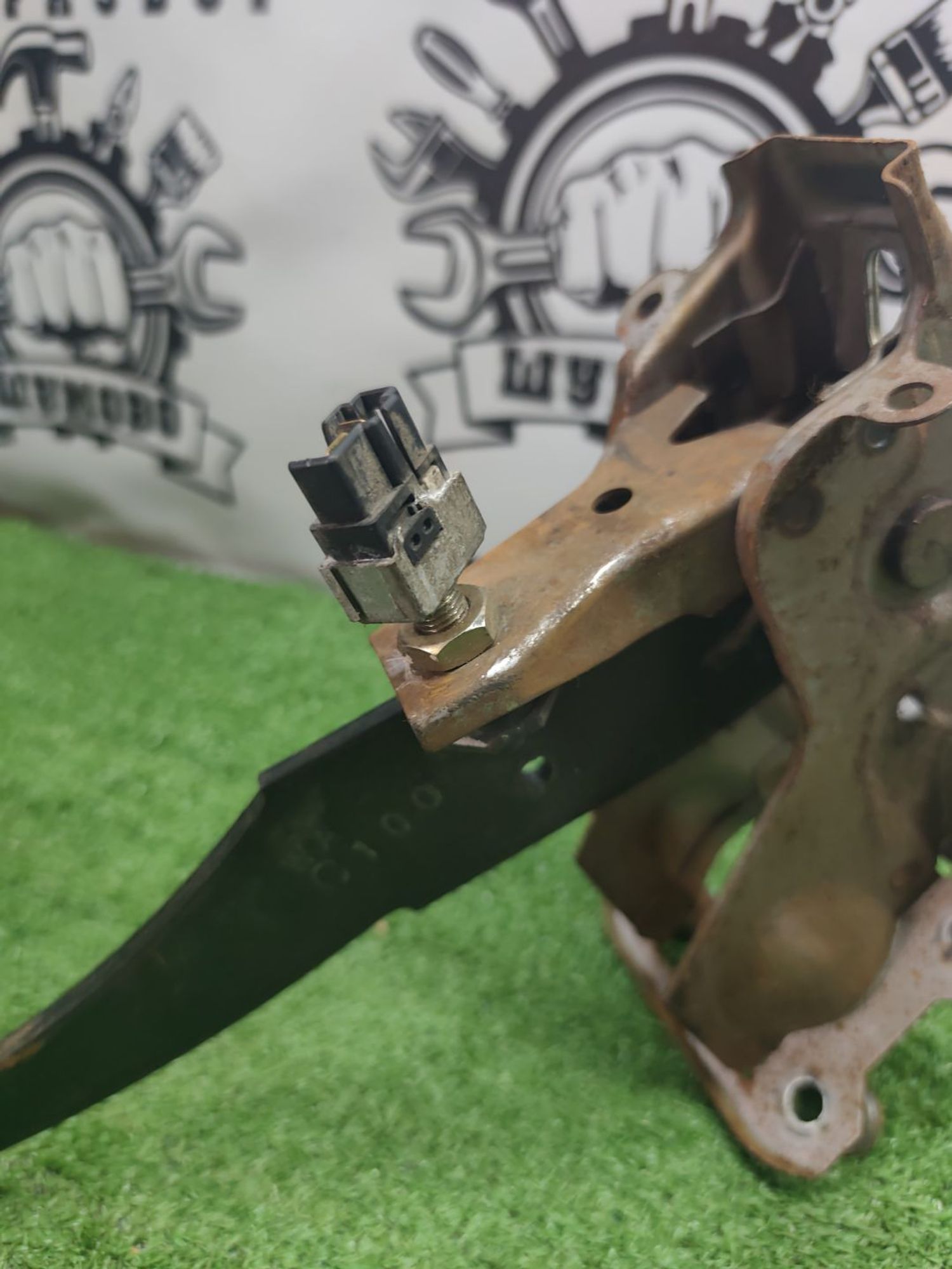 https://ycs.partsauto.market/partsauto-images/thmbs/userImages/cca1856e256b5441544f9aba03b424a6/part/722f6c33-7066-4f7d-8006-4e3629b2f78d_1785741752118.jpg