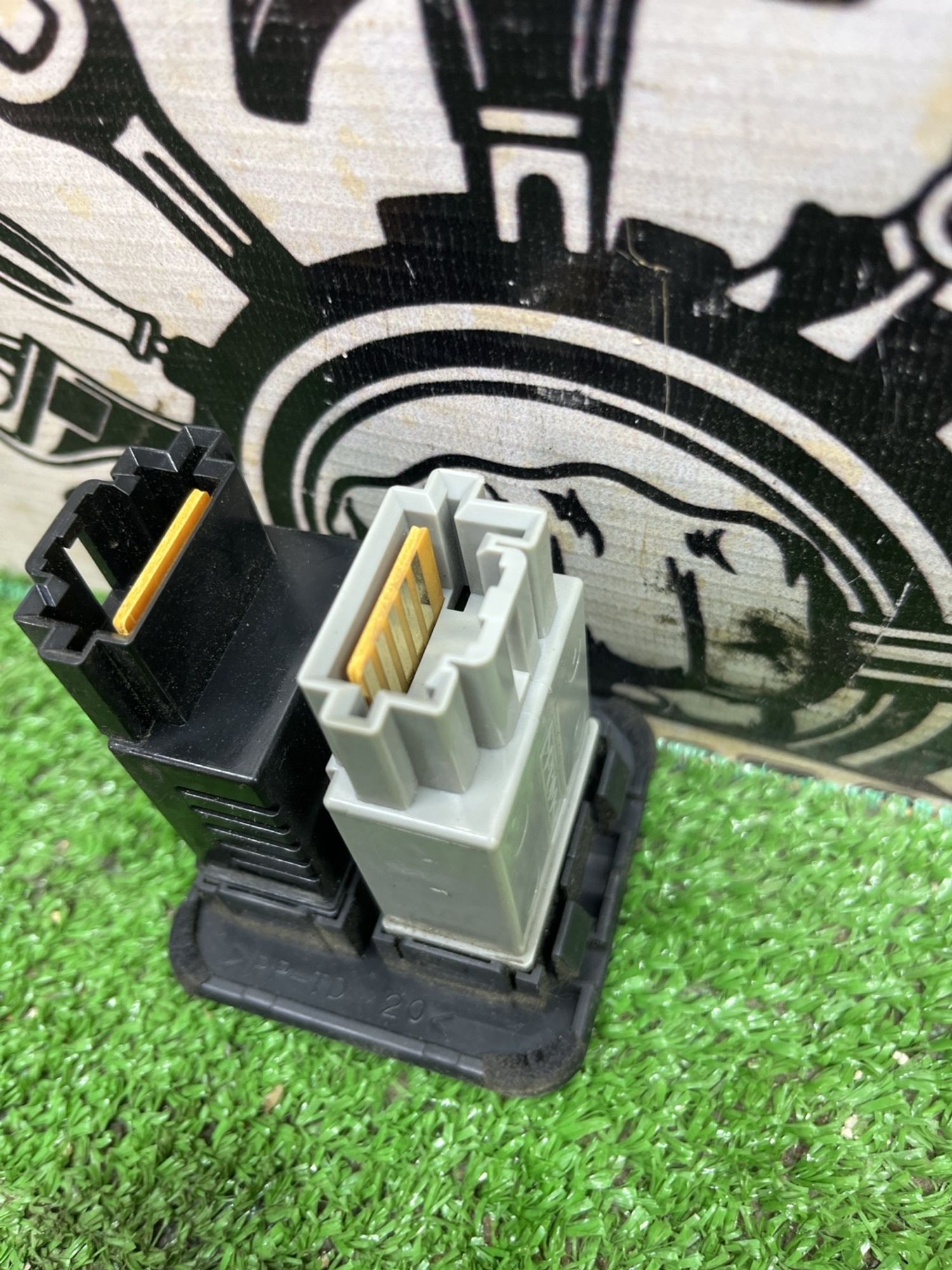 https://ycs.partsauto.market/partsauto-images/thmbs/userImages/cca1856e256b5441544f9aba03b424a6/part/7649ca78-f791-41e8-878c-45bcc1051f8c_1779524099836.jpg