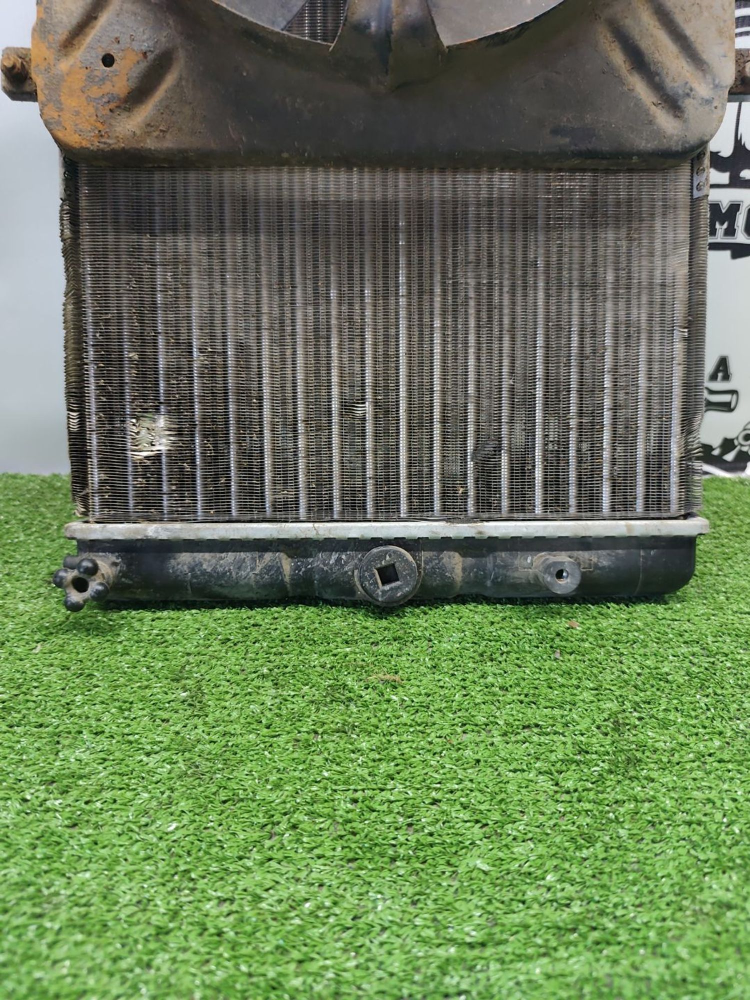 https://ycs.partsauto.market/partsauto-images/thmbs/userImages/cca1856e256b5441544f9aba03b424a6/part/76e05a5f-1abe-4cc8-9e58-fdc3926bae7b_1781177897339.jpg