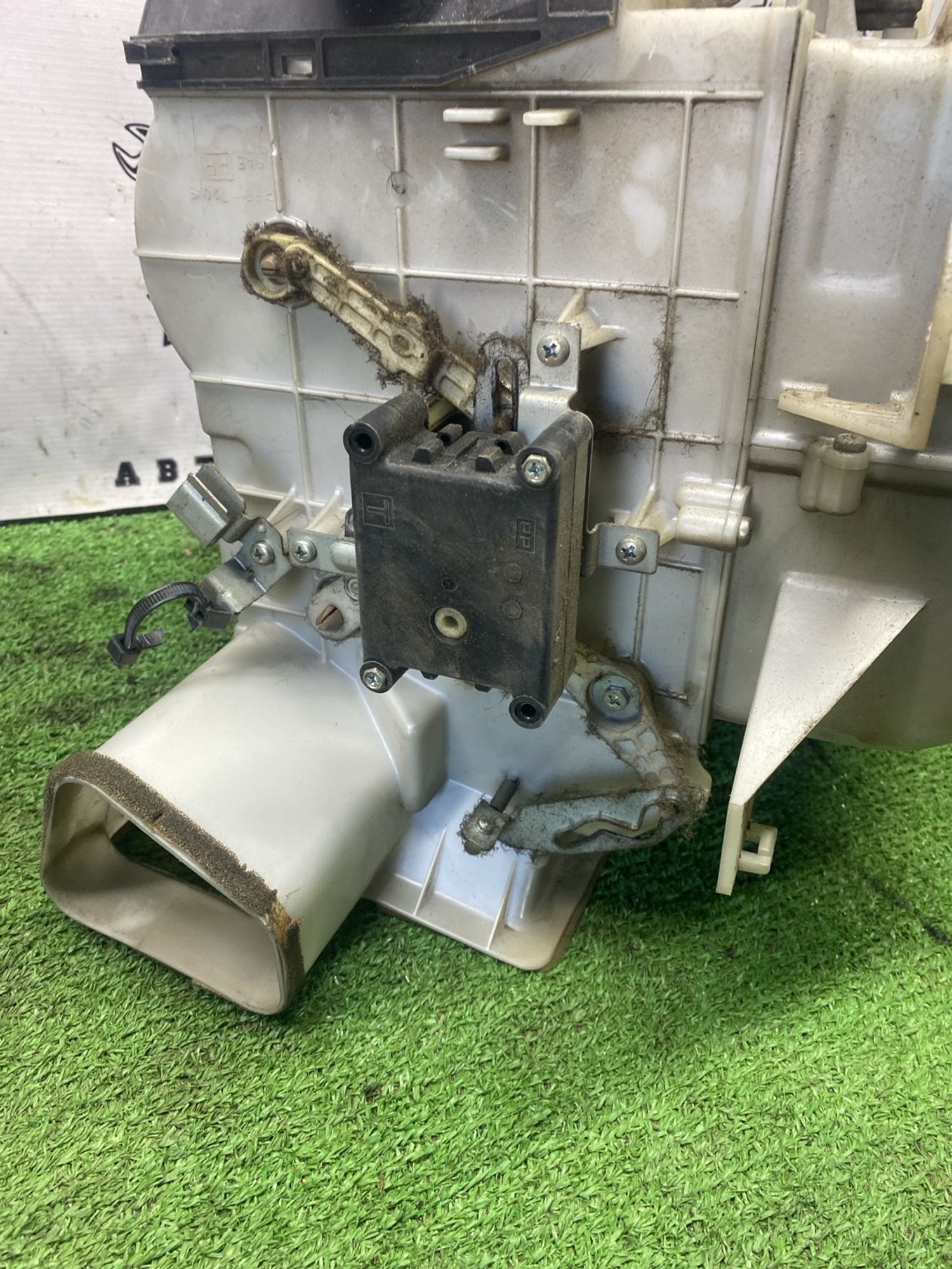 https://ycs.partsauto.market/partsauto-images/thmbs/userImages/cca1856e256b5441544f9aba03b424a6/part/77d1d076-5eac-48dd-9556-b9bd3a495728_1778498335322.jpg