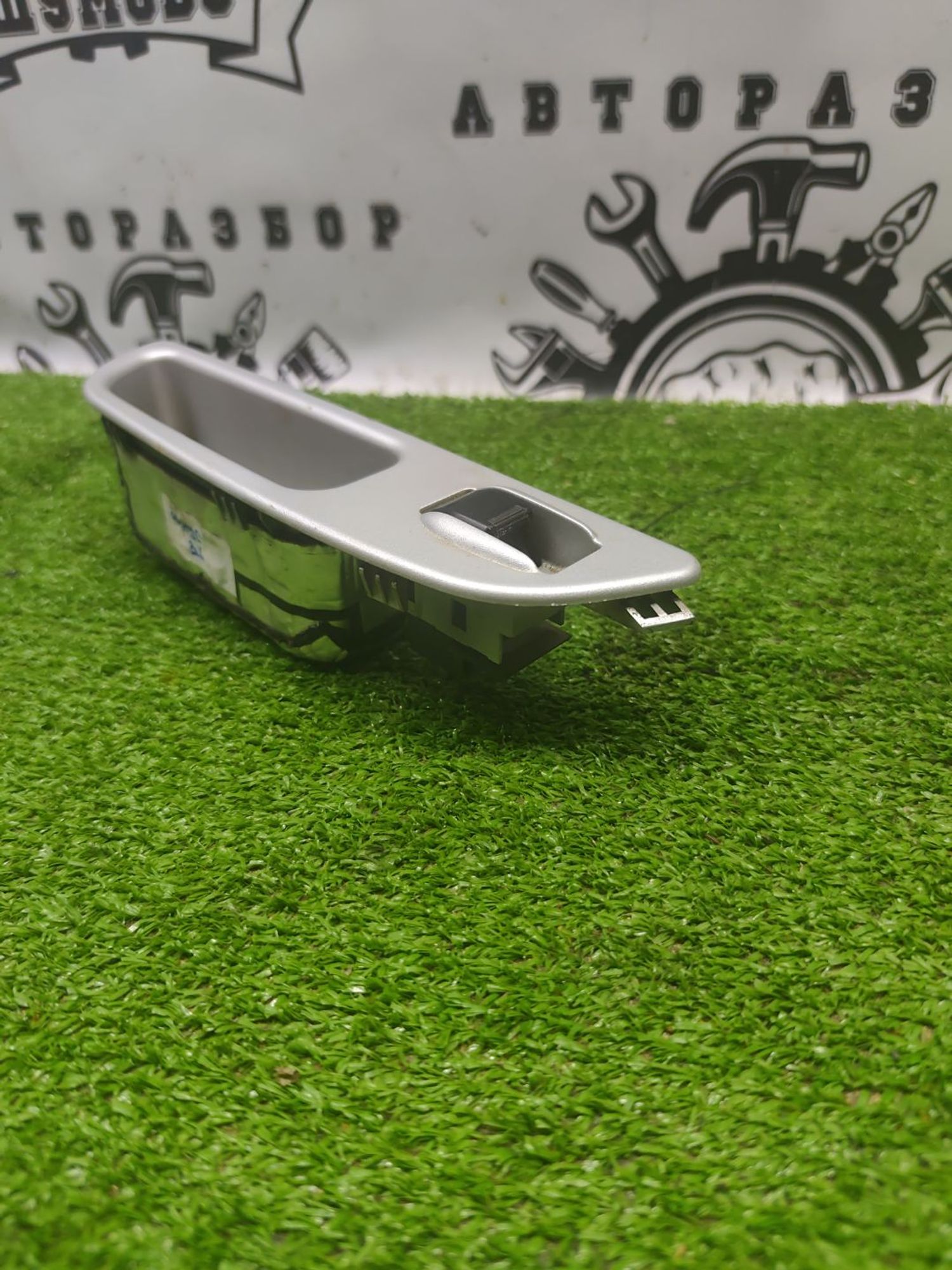 https://ycs.partsauto.market/partsauto-images/thmbs/userImages/cca1856e256b5441544f9aba03b424a6/part/78b1c794-60be-4627-9e3c-99c7e5b7fead_1785148124097.jpg