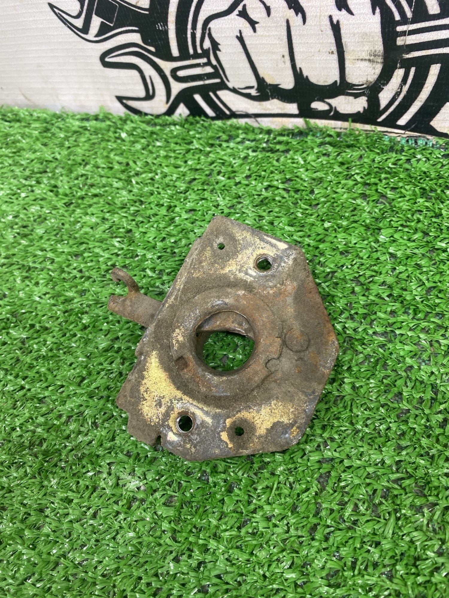 https://ycs.partsauto.market/partsauto-images/thmbs/userImages/cca1856e256b5441544f9aba03b424a6/part/7b121add-288c-4858-850b-18c66d3a8d2e_1780462438284.jpg