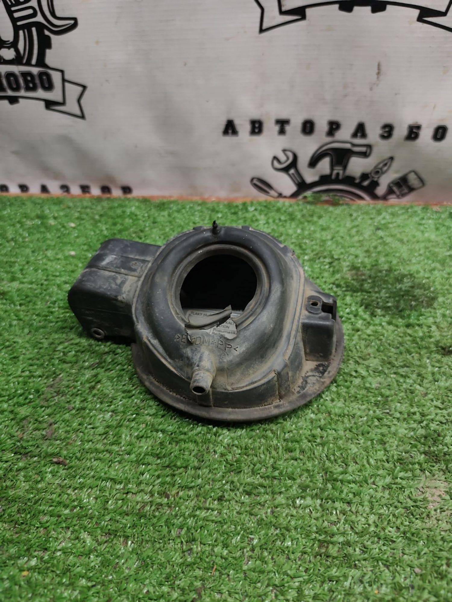https://ycs.partsauto.market/partsauto-images/thmbs/userImages/cca1856e256b5441544f9aba03b424a6/part/7cf2600a-6fcb-4b92-bb9a-4f2b32dcb9e3_1779871658439.jpg