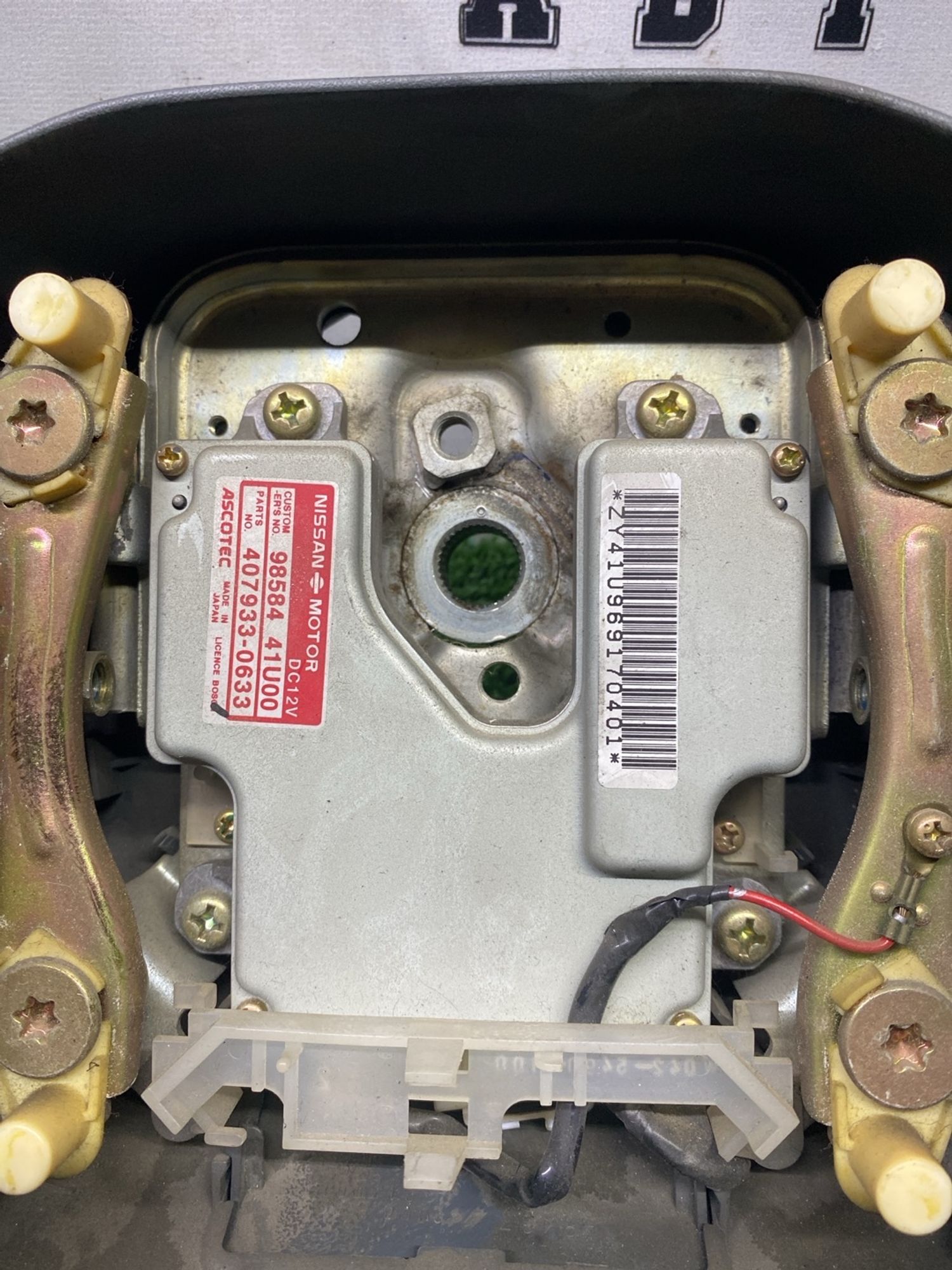 https://ycs.partsauto.market/partsauto-images/thmbs/userImages/cca1856e256b5441544f9aba03b424a6/part/7dee6fe9-ebb9-46ef-8def-f8618c1dab72_1789378452662.jpg