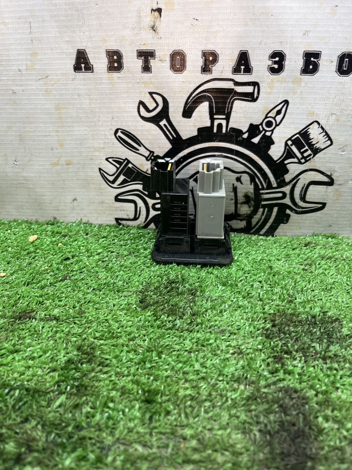 https://ycs.partsauto.market/partsauto-images/thmbs/userImages/cca1856e256b5441544f9aba03b424a6/part/7dfe2841-39a3-4fc4-a796-eebfa8455111_1779524096031.jpg