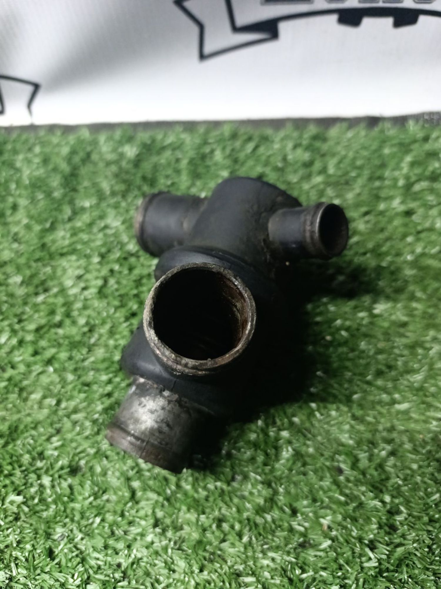 https://ycs.partsauto.market/partsauto-images/thmbs/userImages/cca1856e256b5441544f9aba03b424a6/part/7fb2de00-c0dd-427b-9702-99866a0f3841_1787044787626.jpg