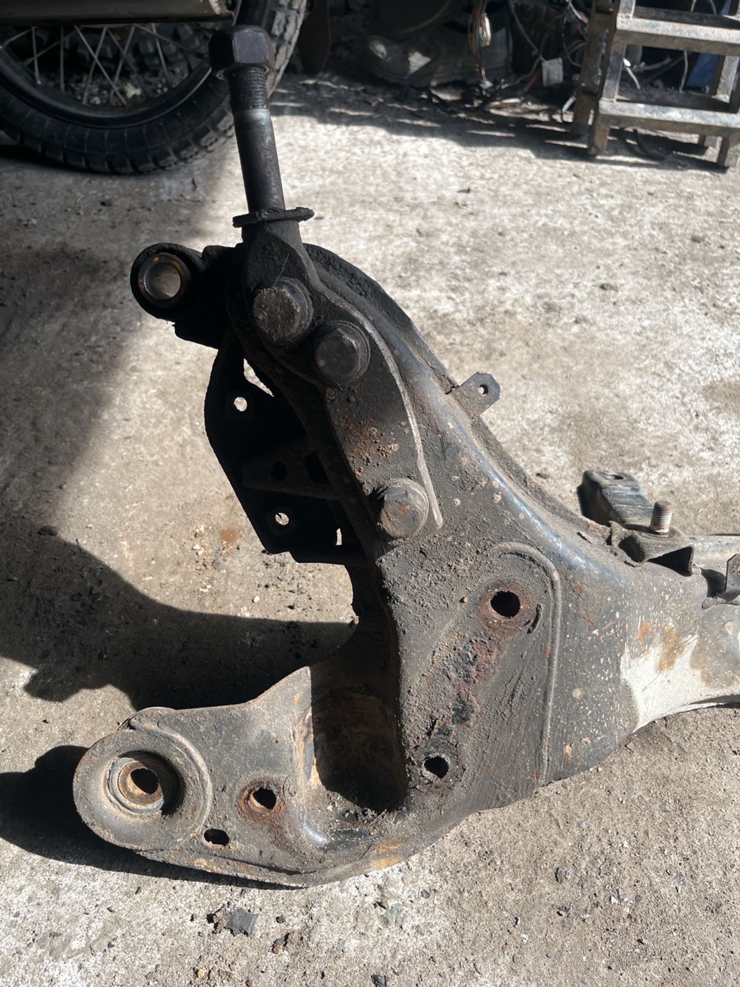 https://ycs.partsauto.market/partsauto-images/thmbs/userImages/cca1856e256b5441544f9aba03b424a6/part/801edb35-8e0e-411a-a128-5c1498552ac0_1778734864832.jpg