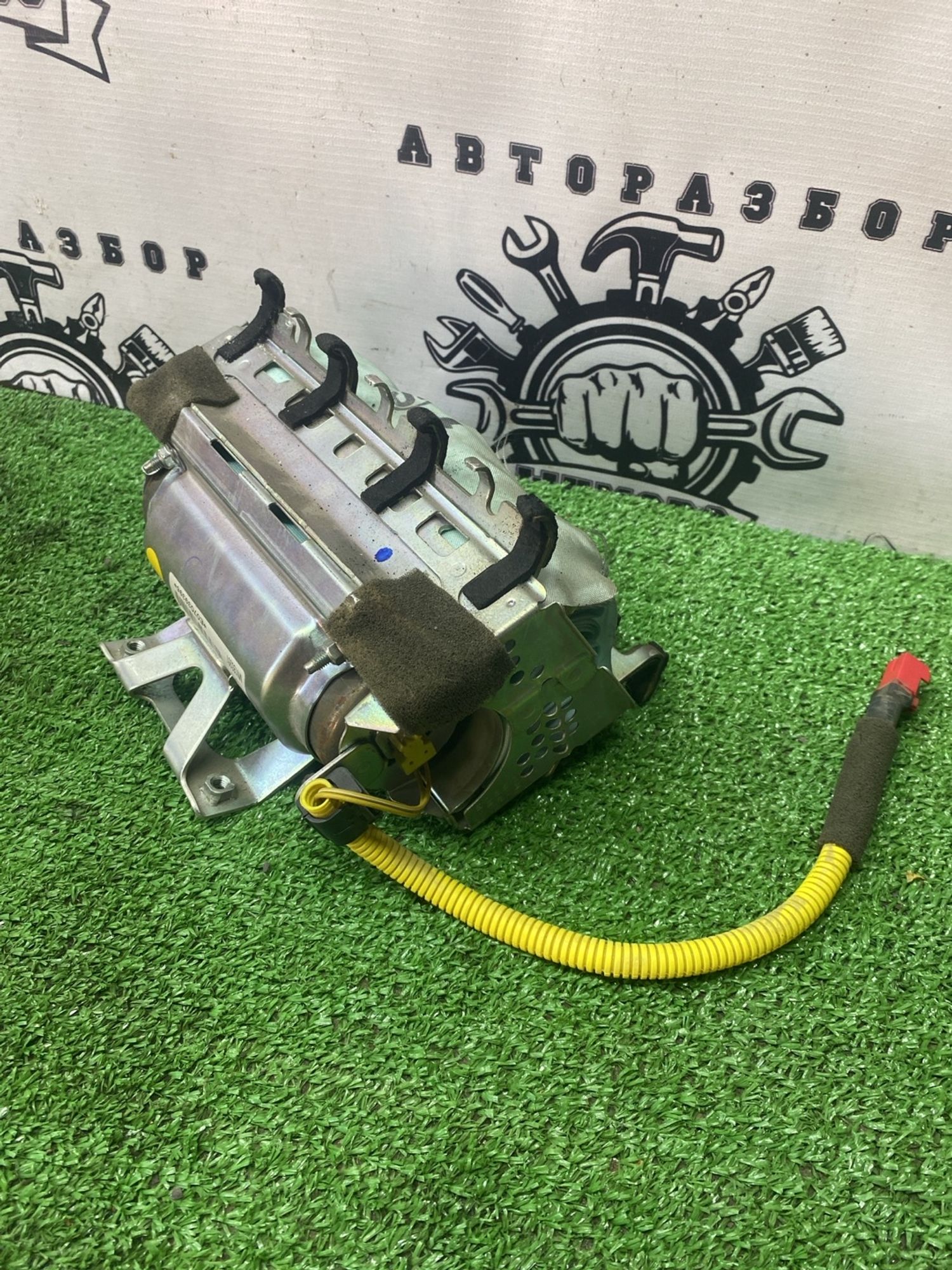 https://ycs.partsauto.market/partsauto-images/thmbs/userImages/cca1856e256b5441544f9aba03b424a6/part/80476ce2-7dd0-4da2-9c97-31684ab7888f_1779694905002.jpg
