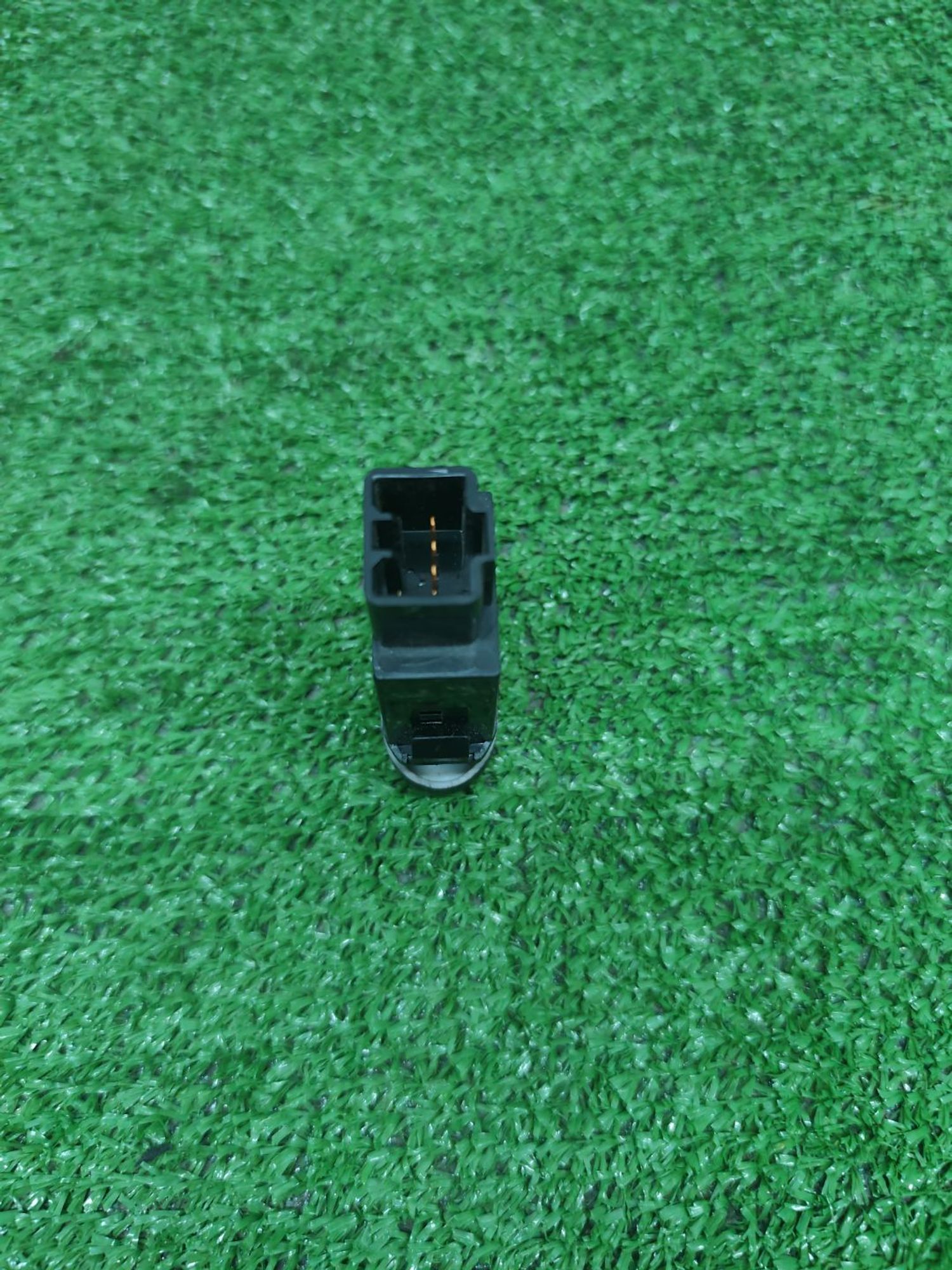 https://ycs.partsauto.market/partsauto-images/thmbs/userImages/cca1856e256b5441544f9aba03b424a6/part/810182b5-eabc-49fc-a8ca-5a229ab3a12c_1780484059845.jpg