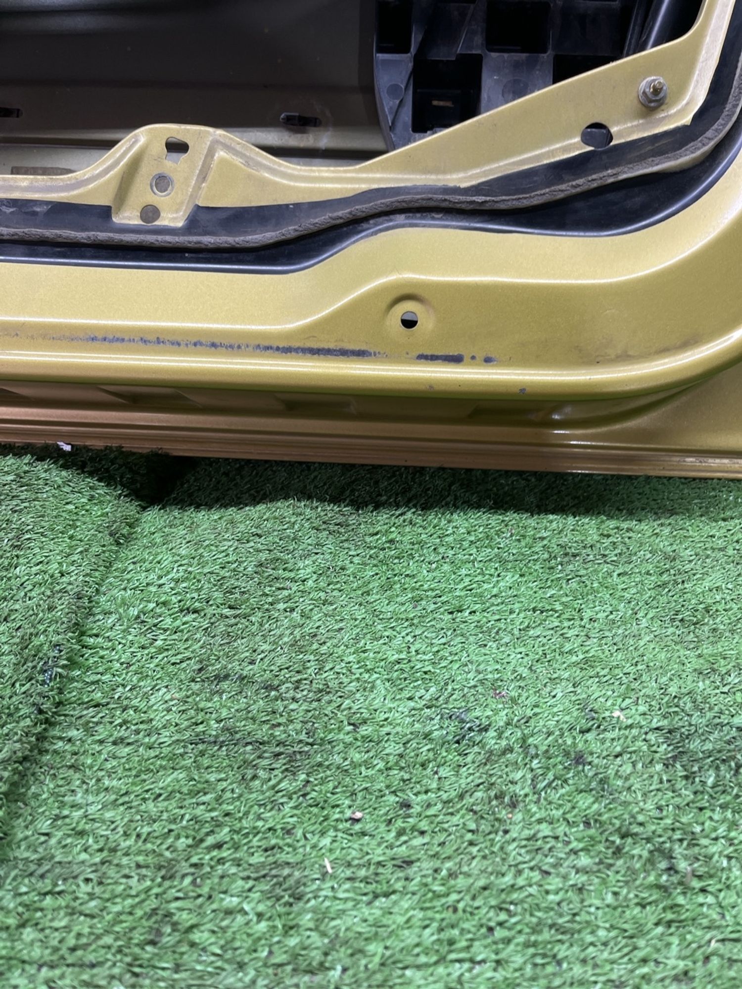https://ycs.partsauto.market/partsauto-images/thmbs/userImages/cca1856e256b5441544f9aba03b424a6/part/815d215e-4310-46f9-8650-f7f1684fc6fe_1777870892193.jpg