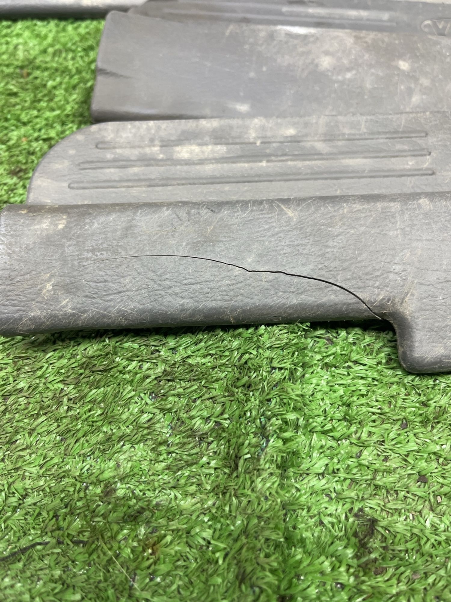 https://ycs.partsauto.market/partsauto-images/thmbs/userImages/cca1856e256b5441544f9aba03b424a6/part/831e22cf-fe3c-4204-8603-edb38c5daa9a_1776746399245.jpg