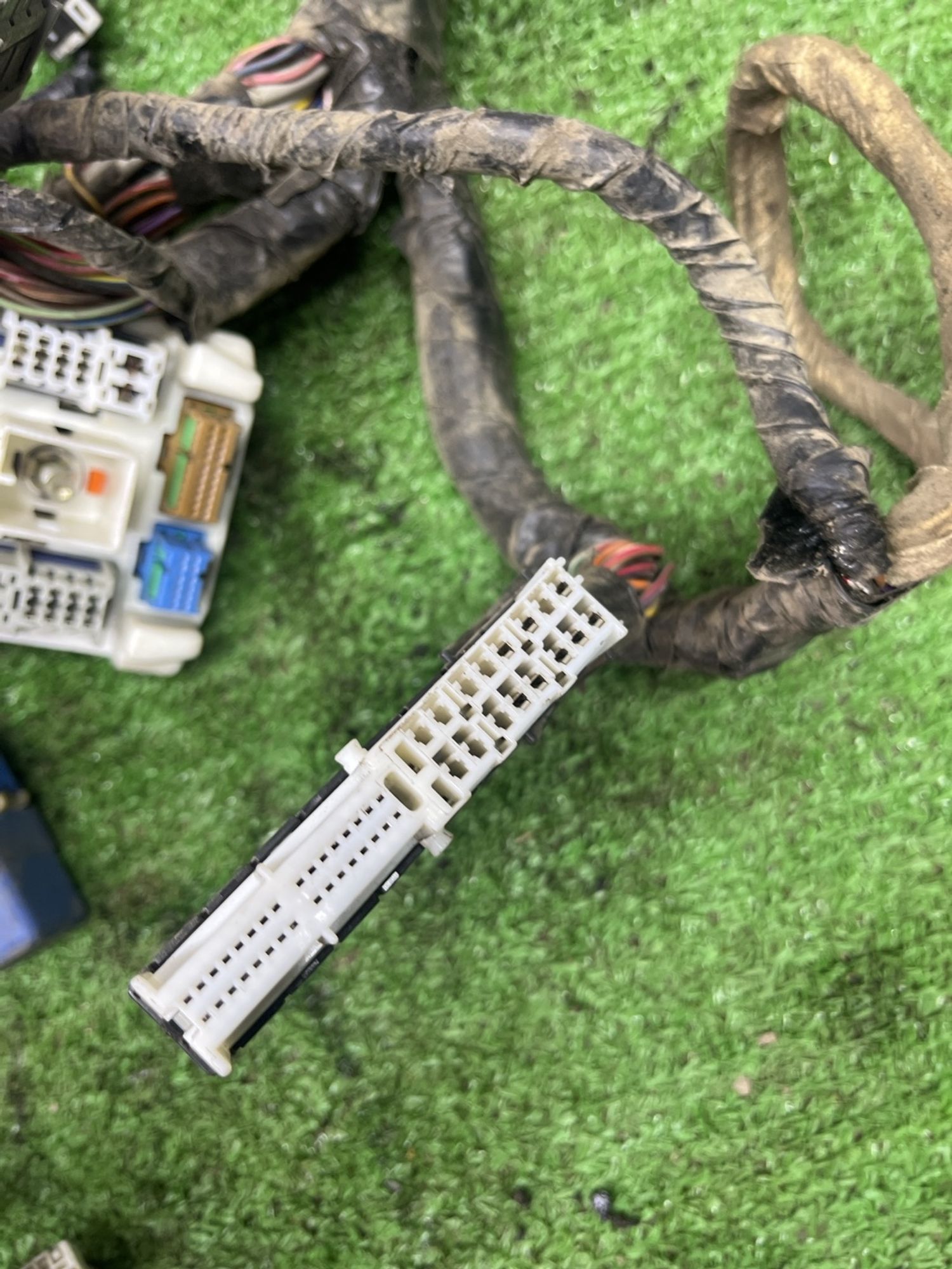 https://ycs.partsauto.market/partsauto-images/thmbs/userImages/cca1856e256b5441544f9aba03b424a6/part/83e9569f-2c07-44e6-ac15-e11d3b0e686b_1780308602497.jpg