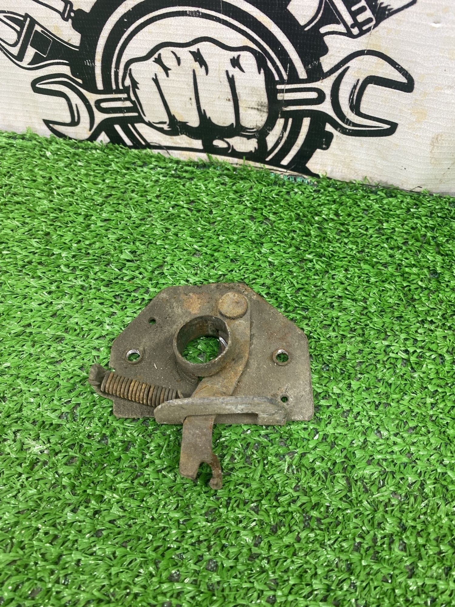https://ycs.partsauto.market/partsauto-images/thmbs/userImages/cca1856e256b5441544f9aba03b424a6/part/848968f7-36d7-4faf-b8af-22a64e7a48c1_1780462434826.jpg