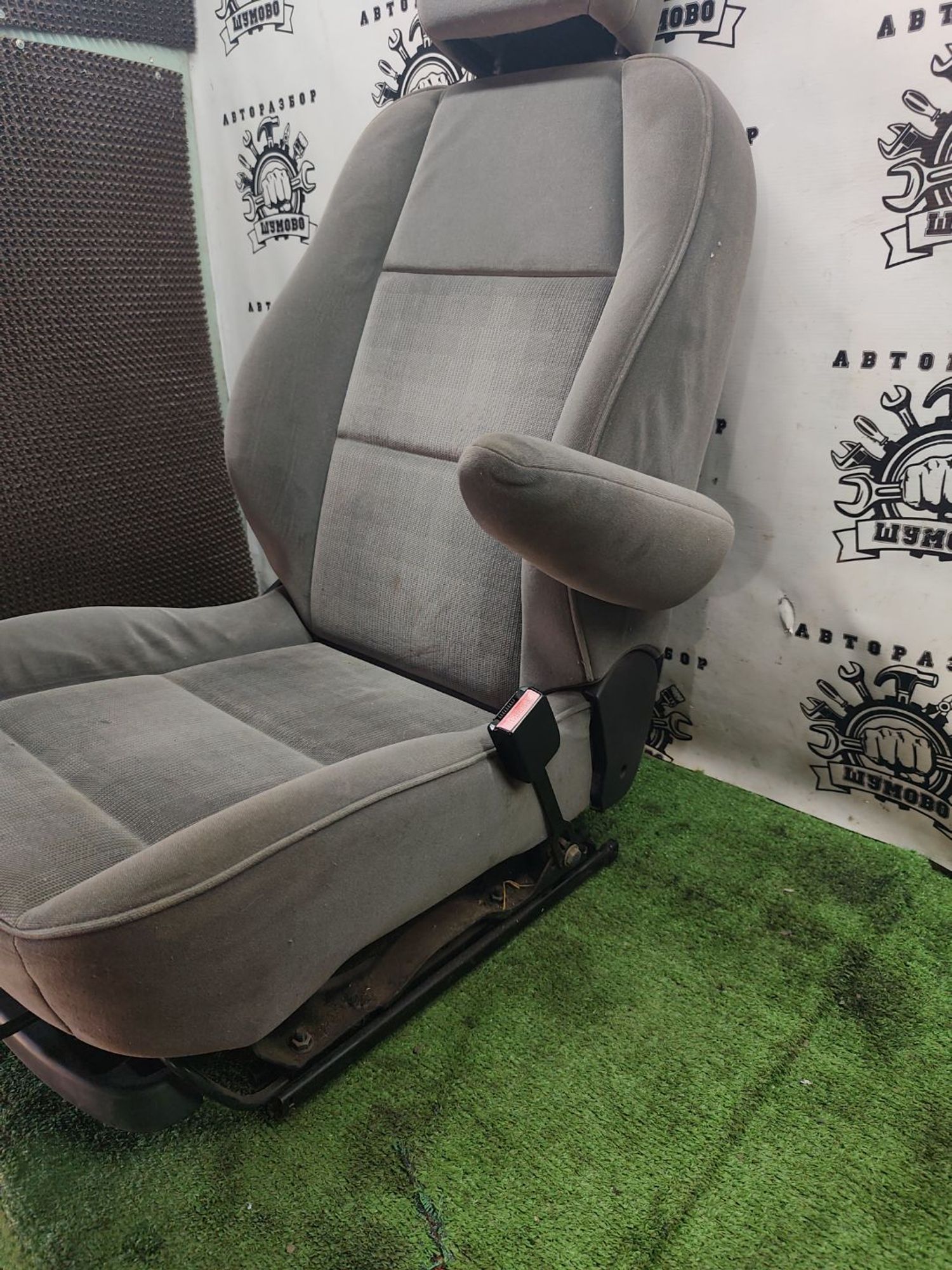 https://ycs.partsauto.market/partsauto-images/thmbs/userImages/cca1856e256b5441544f9aba03b424a6/part/850eced1-db40-44f4-a229-18e0a0979a3d_1777795164131.jpg