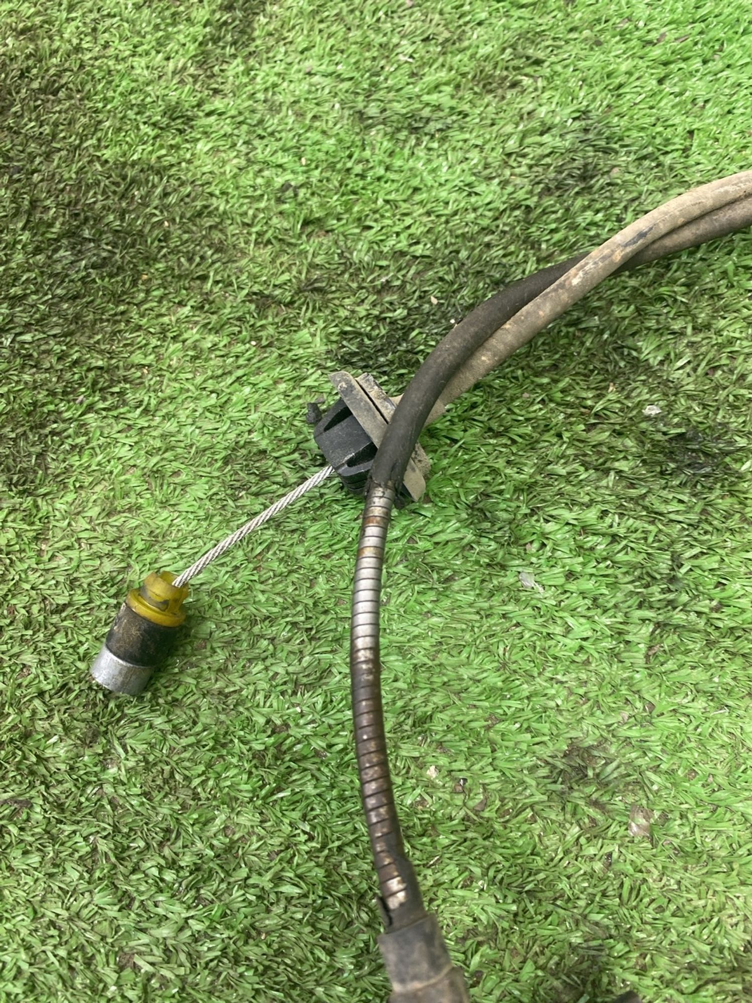 https://ycs.partsauto.market/partsauto-images/thmbs/userImages/cca1856e256b5441544f9aba03b424a6/part/85725f03-69d9-4b54-9a39-d947c4305596_1779700838485.jpg