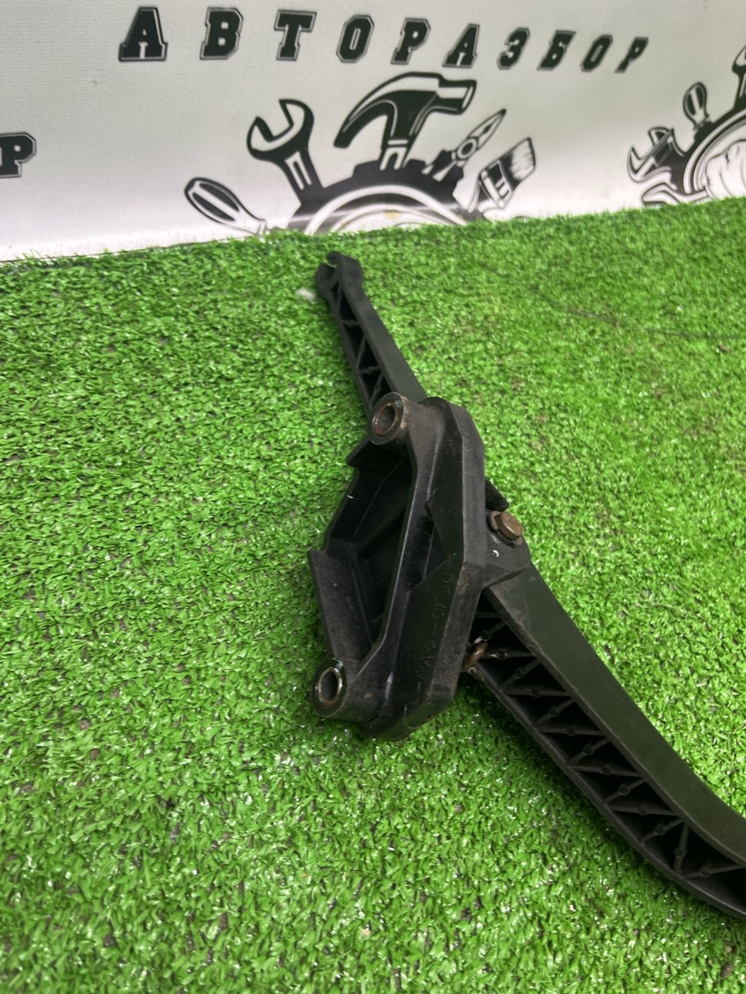 https://ycs.partsauto.market/partsauto-images/thmbs/userImages/cca1856e256b5441544f9aba03b424a6/part/86bb9005-aee0-4e41-a1db-3bc89f41976c_1782375844812.jpg