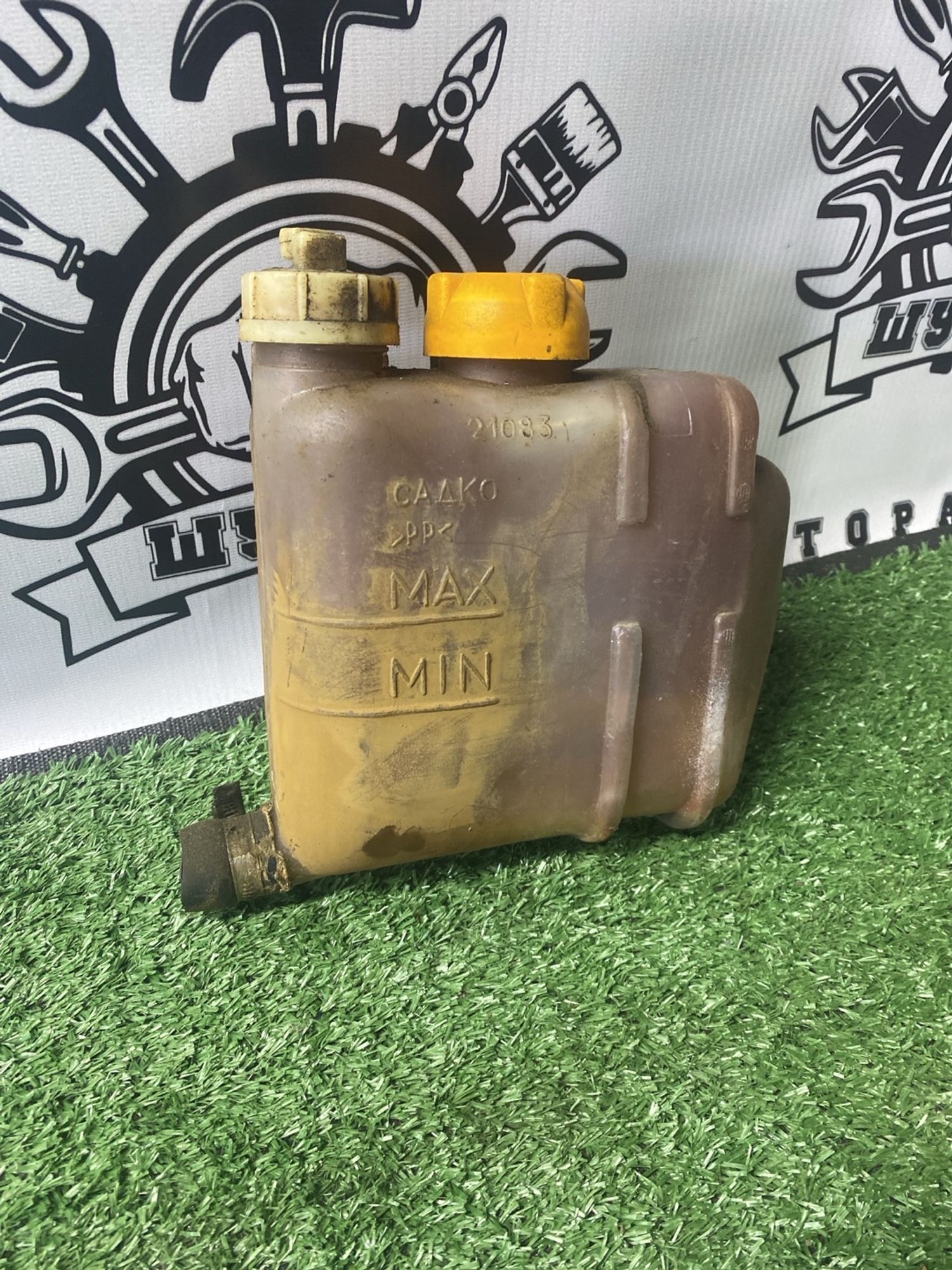 https://ycs.partsauto.market/partsauto-images/thmbs/userImages/cca1856e256b5441544f9aba03b424a6/part/88f56d94-e213-4076-b700-1811cdf8ea55_1781254535205.jpg