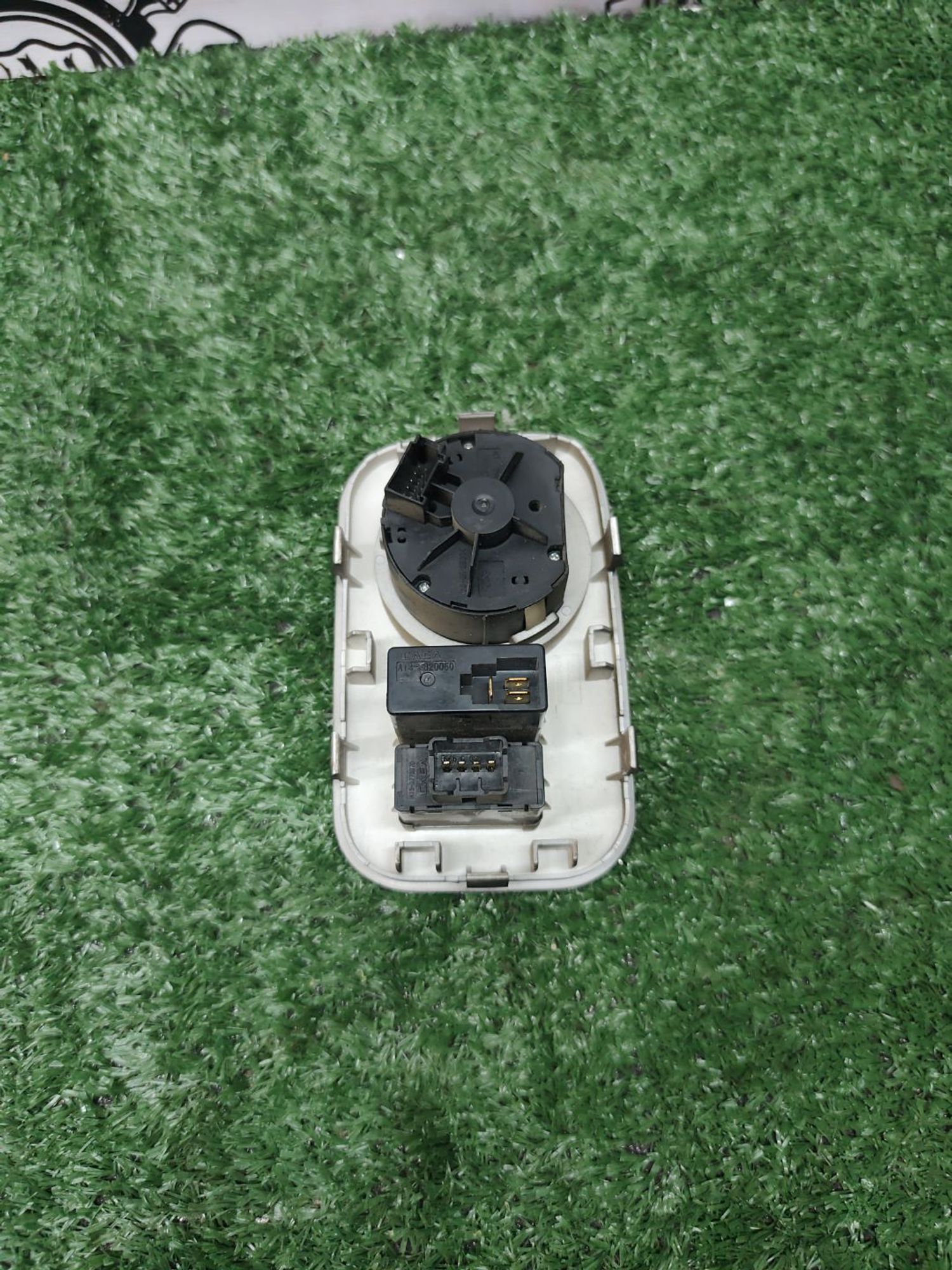 https://ycs.partsauto.market/partsauto-images/thmbs/userImages/cca1856e256b5441544f9aba03b424a6/part/8aa8614d-4687-4990-b363-165b4656d3e0_1781007654585.jpg