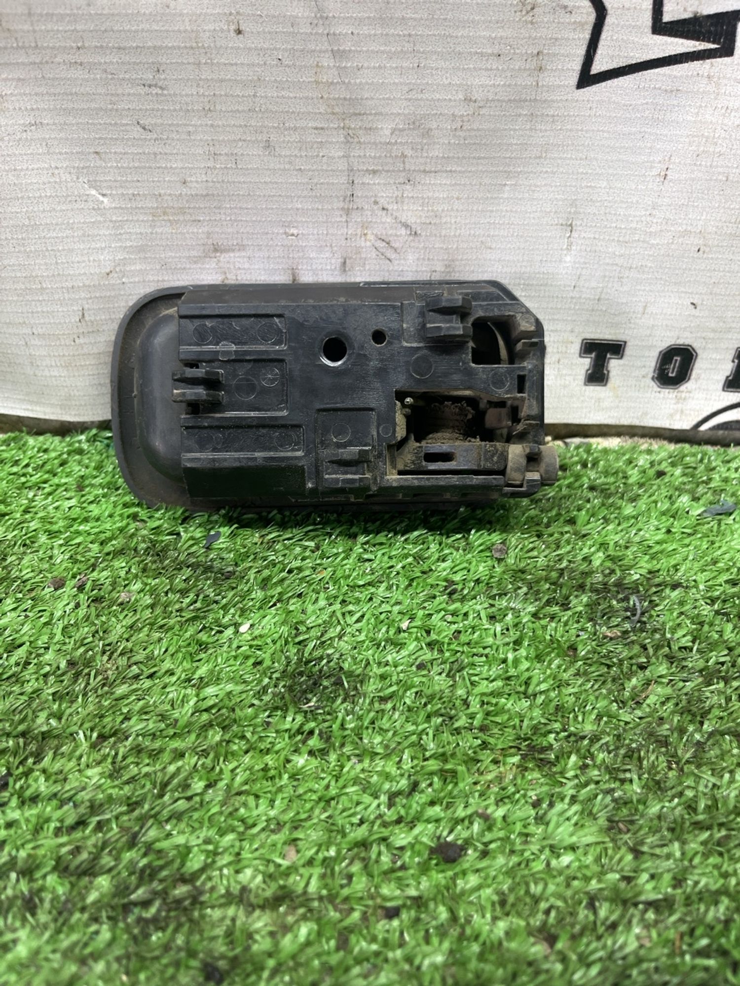 https://ycs.partsauto.market/partsauto-images/thmbs/userImages/cca1856e256b5441544f9aba03b424a6/part/8b3e1925-85f3-4827-8346-cea9db0d99e8_1778234930680.jpg