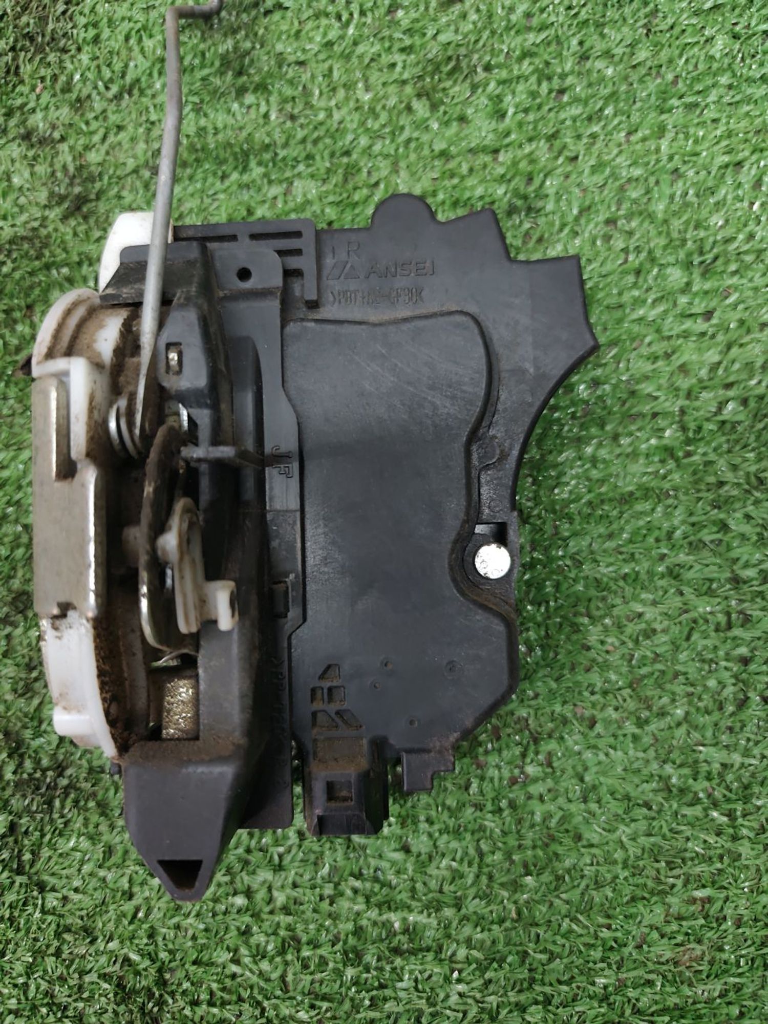 https://ycs.partsauto.market/partsauto-images/thmbs/userImages/cca1856e256b5441544f9aba03b424a6/part/8b4d4b55-54c6-43c1-a2c1-3953534b26e0_1779261034817.jpg