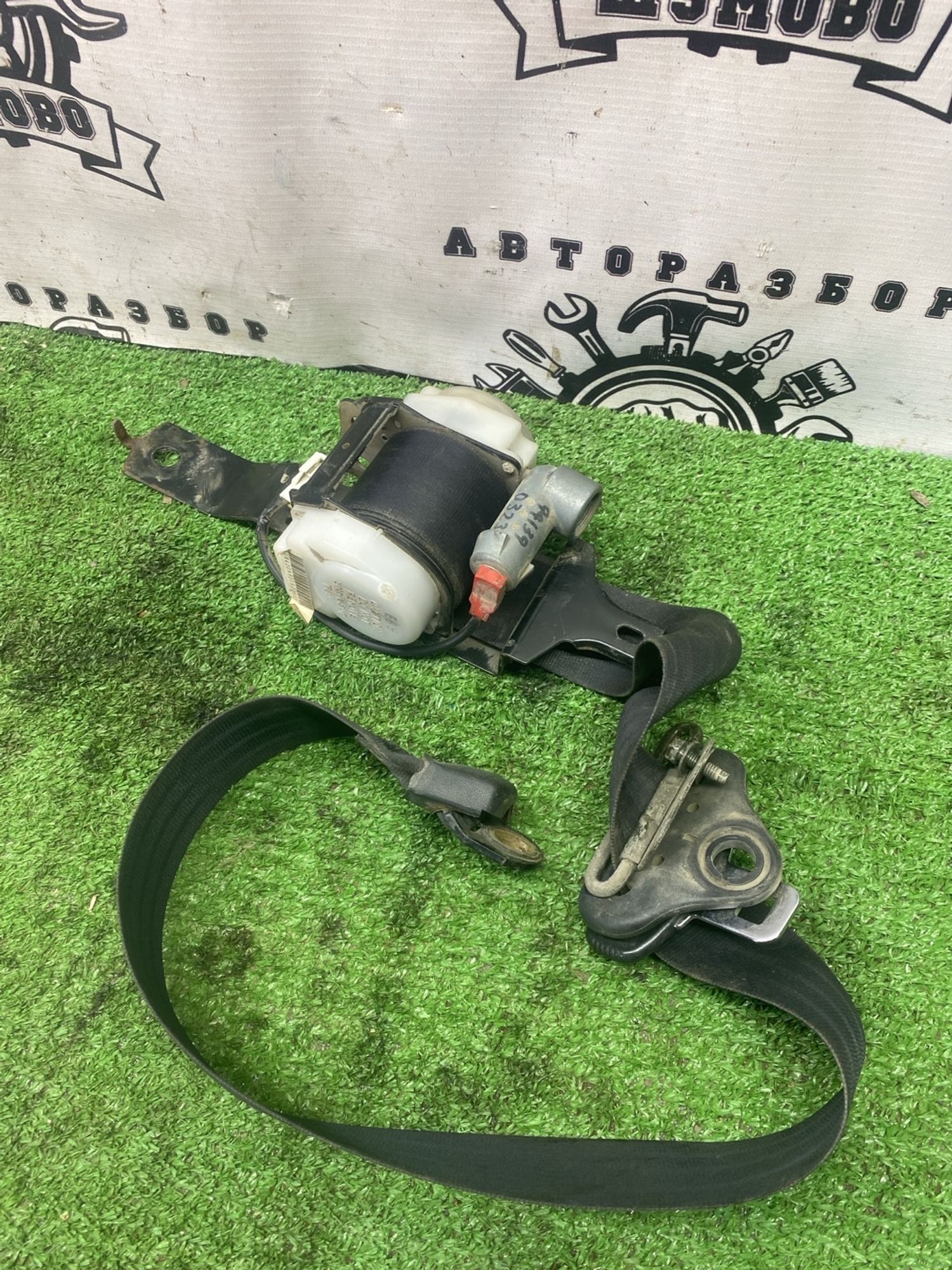 https://ycs.partsauto.market/partsauto-images/thmbs/userImages/cca1856e256b5441544f9aba03b424a6/part/8dbd4270-96b9-480b-8336-11a8c4355377_1779092492831.jpg