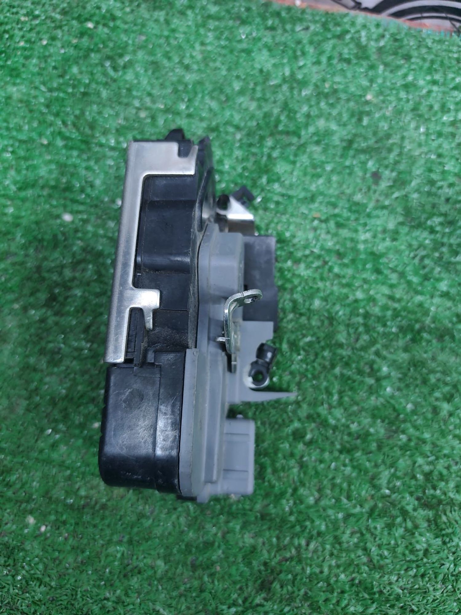 https://ycs.partsauto.market/partsauto-images/thmbs/userImages/cca1856e256b5441544f9aba03b424a6/part/8dc354e9-55f0-45fe-849d-5171b43e1d59_1778500497717.jpg