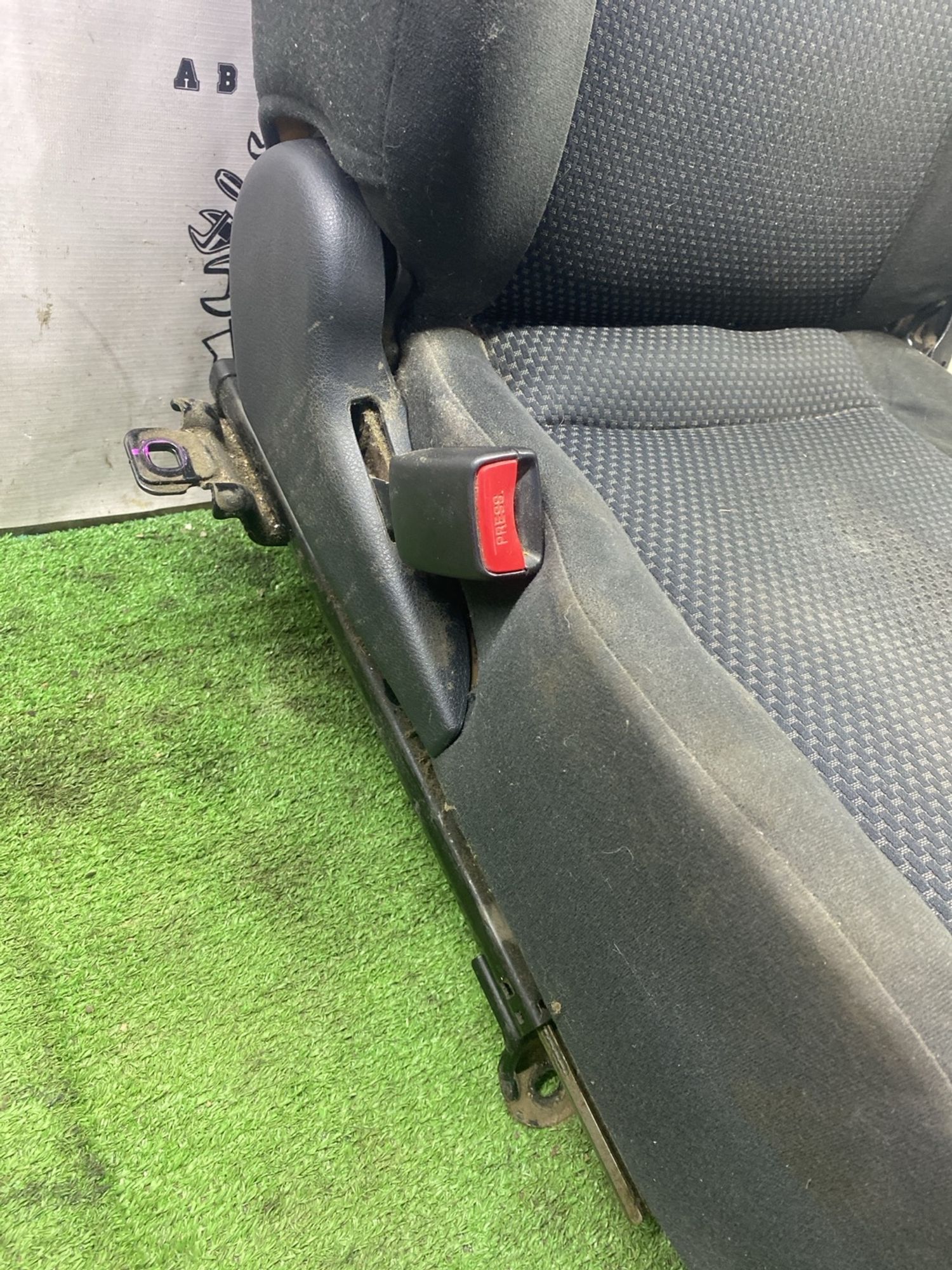 https://ycs.partsauto.market/partsauto-images/thmbs/userImages/cca1856e256b5441544f9aba03b424a6/part/8e1d3315-43b3-4f6f-8706-ad4c6591abae_1779703443951.jpg