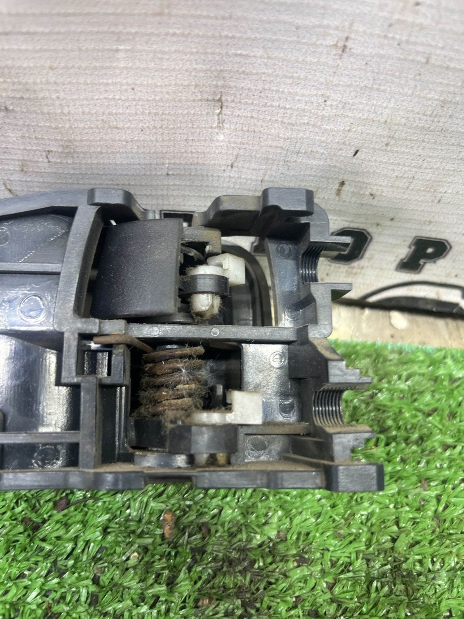 https://ycs.partsauto.market/partsauto-images/thmbs/userImages/cca1856e256b5441544f9aba03b424a6/part/8e5f1b59-af4d-44ac-88de-dfc35e197876_1779180215393.jpg