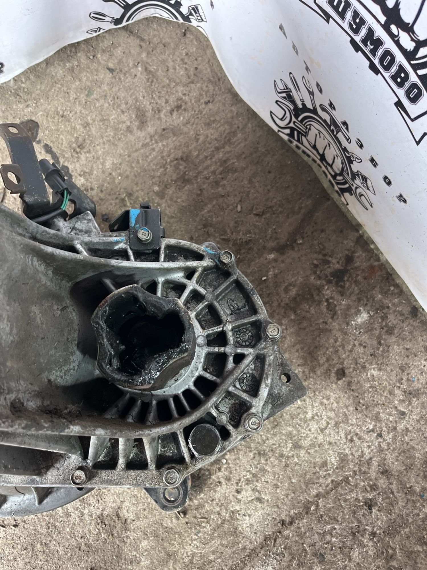 https://ycs.partsauto.market/partsauto-images/thmbs/userImages/cca1856e256b5441544f9aba03b424a6/part/8e8bf035-343a-4b5f-a8fd-a4fa034a033c_1782548315222.jpg
