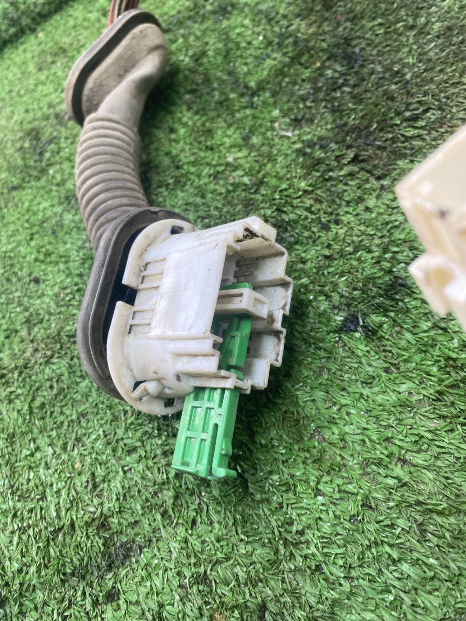 https://ycs.partsauto.market/partsauto-images/thmbs/userImages/cca1856e256b5441544f9aba03b424a6/part/8f2353a8-c842-4991-a1b2-8880829bf3a4_1780386179012.jpg