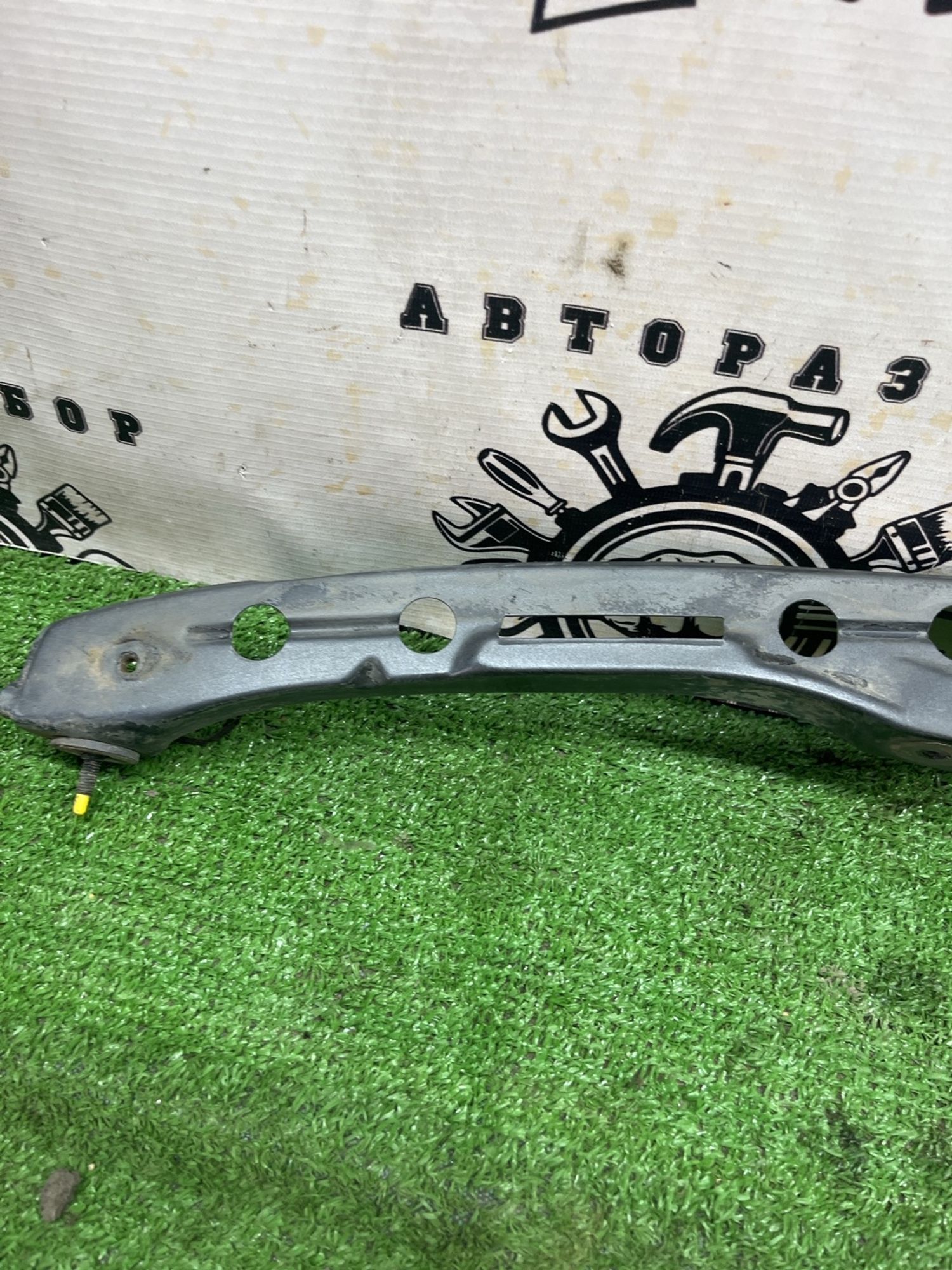 https://ycs.partsauto.market/partsauto-images/thmbs/userImages/cca1856e256b5441544f9aba03b424a6/part/916157e8-b22d-49cd-baf7-5bfaf8dc3371_1775377811190.jpg