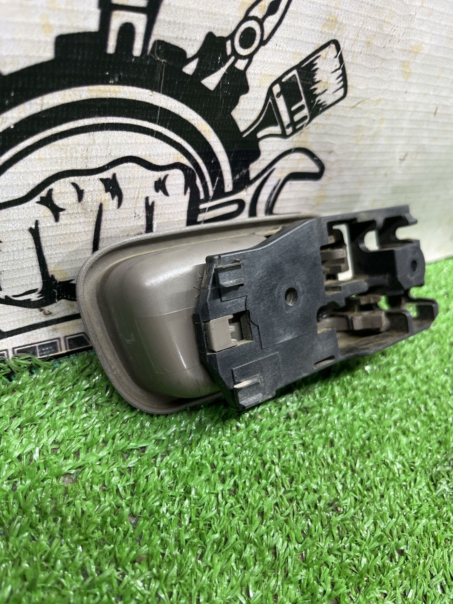 https://ycs.partsauto.market/partsauto-images/thmbs/userImages/cca1856e256b5441544f9aba03b424a6/part/91e04288-9d06-416e-a015-0e96800abcc1_1775040197835.jpg