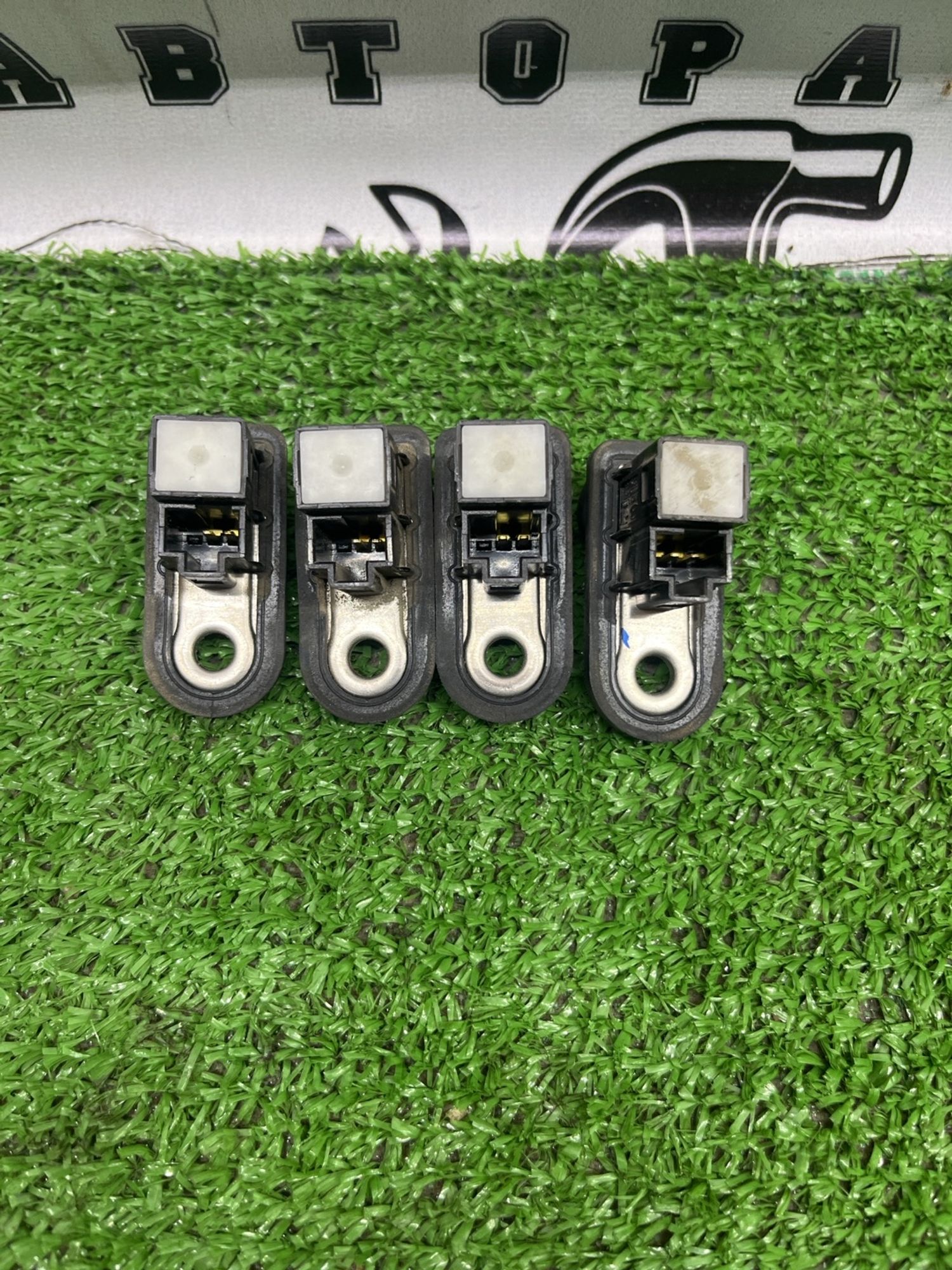 https://ycs.partsauto.market/partsauto-images/thmbs/userImages/cca1856e256b5441544f9aba03b424a6/part/91f52390-afeb-438c-83dd-9d17fc41a7d9_1782798613661.jpg