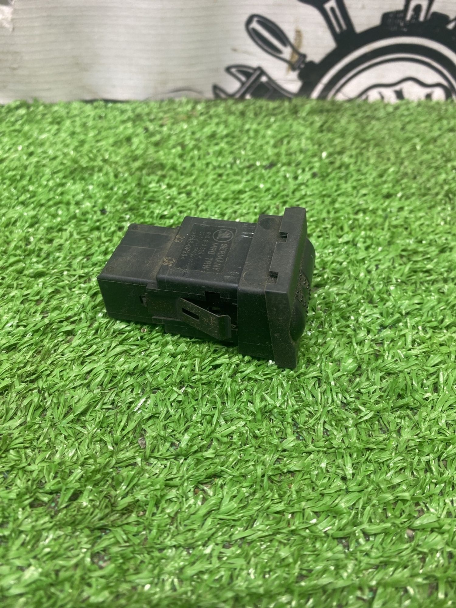 https://ycs.partsauto.market/partsauto-images/thmbs/userImages/cca1856e256b5441544f9aba03b424a6/part/928eefe4-2bd5-4eef-a424-b723655a8ff5_1777277043992.jpg