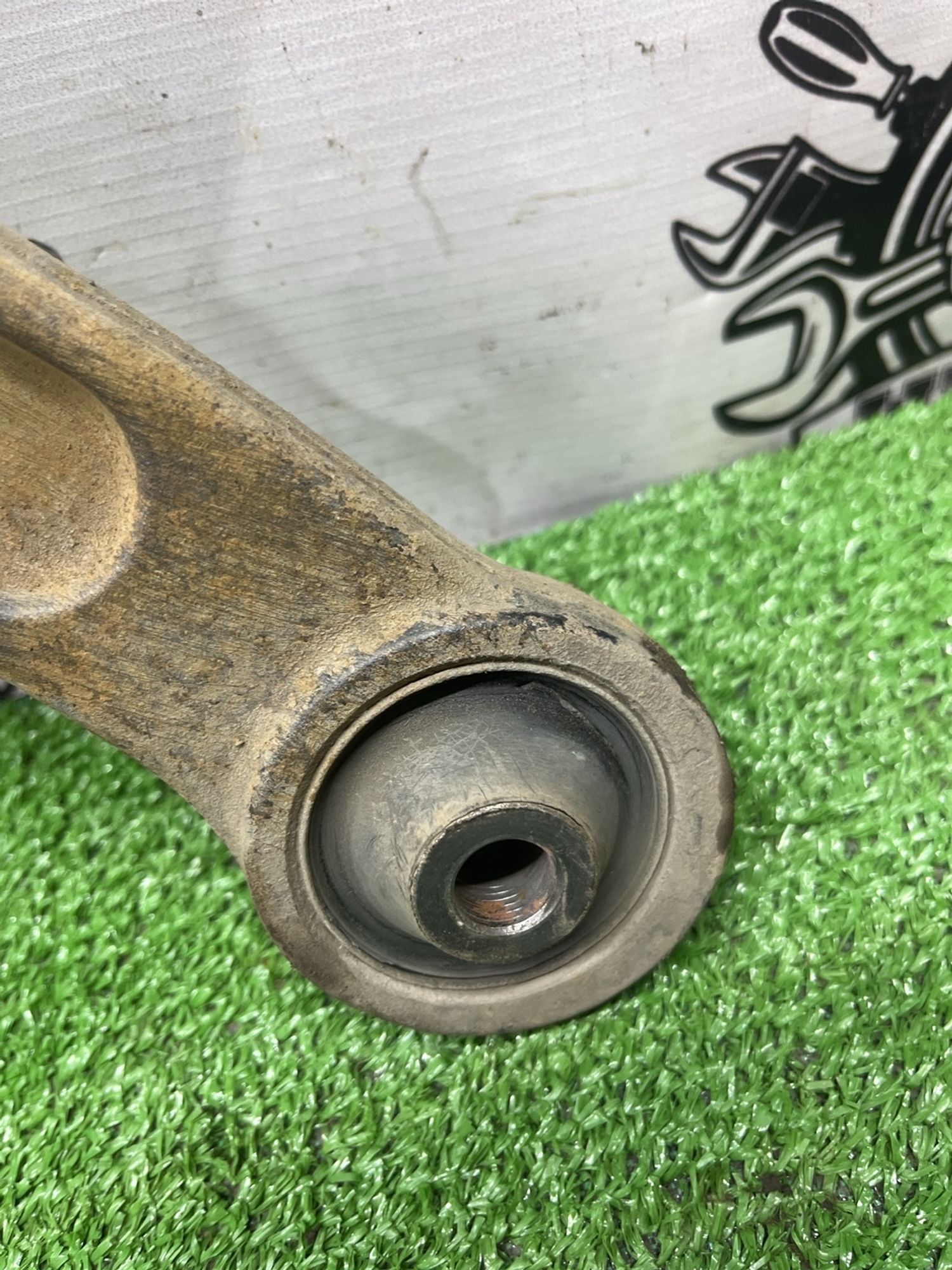 https://ycs.partsauto.market/partsauto-images/thmbs/userImages/cca1856e256b5441544f9aba03b424a6/part/92d3f841-6f82-4bad-8da1-ea2481da896d_1777886938274.jpg