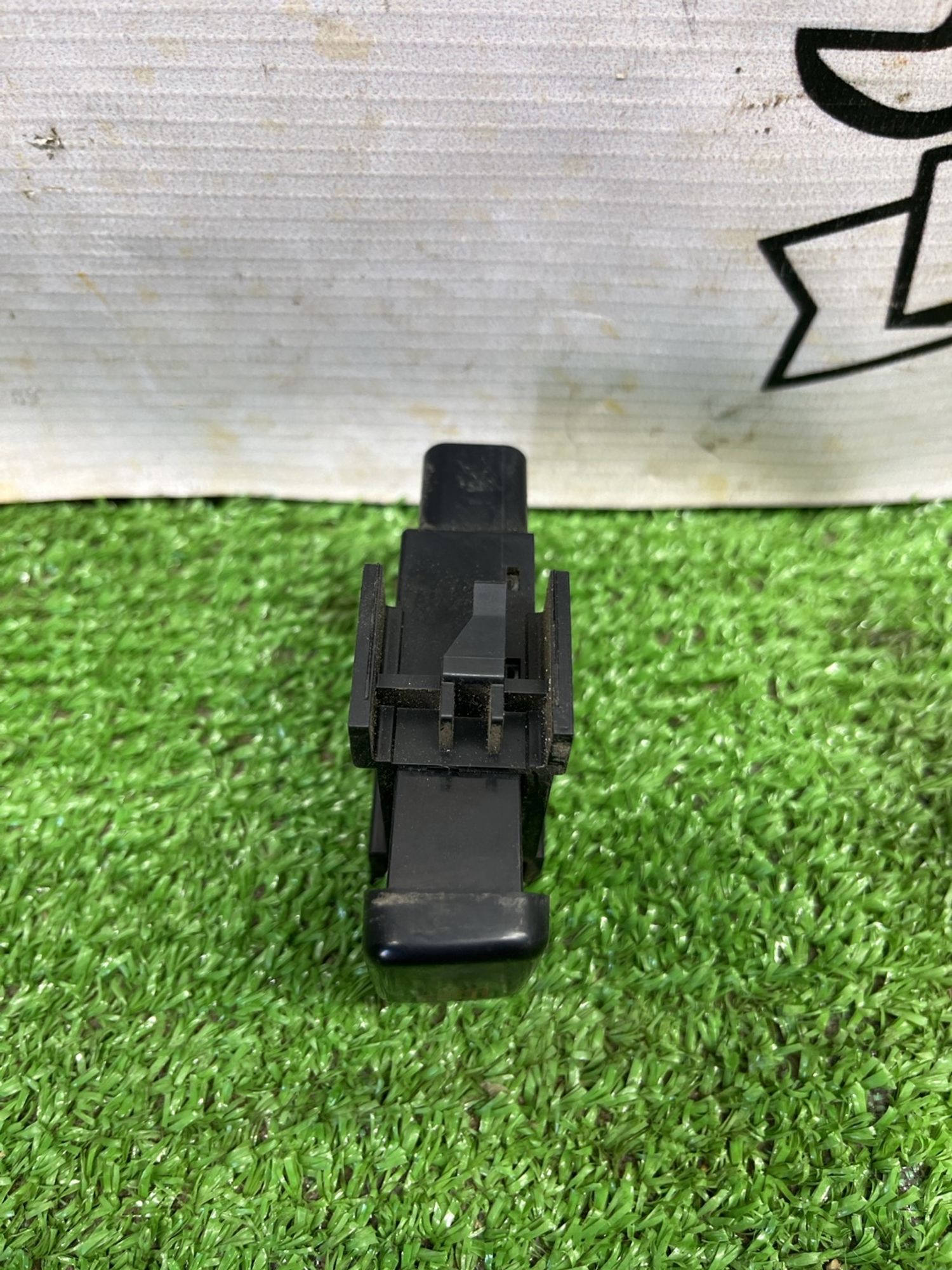 https://ycs.partsauto.market/partsauto-images/thmbs/userImages/cca1856e256b5441544f9aba03b424a6/part/9391a7ea-535d-4a2b-9b5a-63d88c005979_1775043014439.jpg