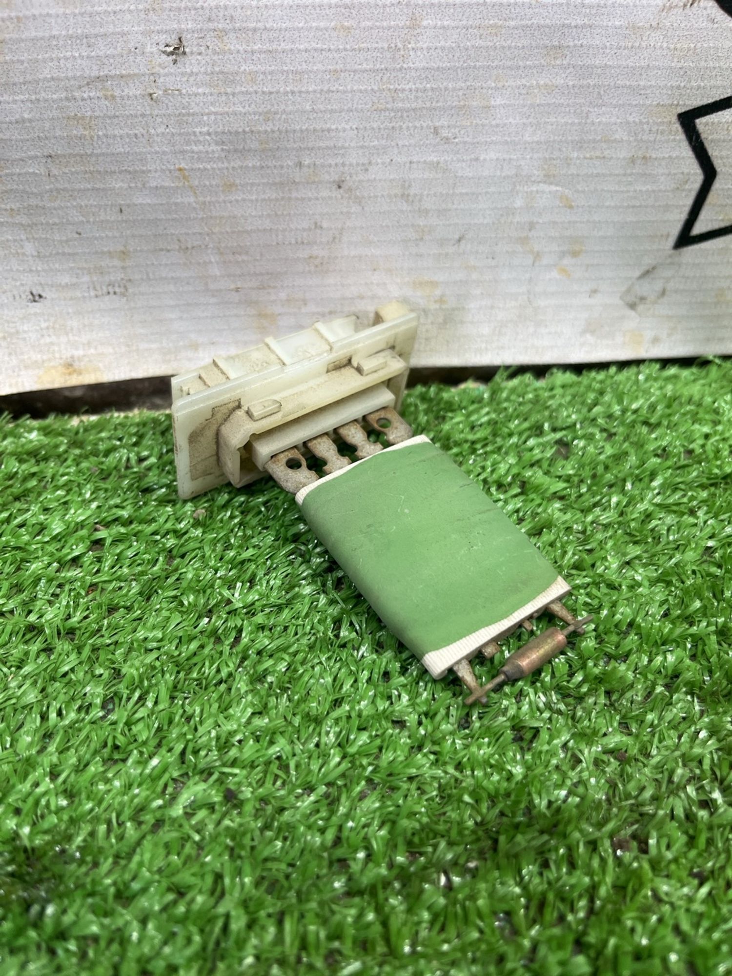 https://ycs.partsauto.market/partsauto-images/thmbs/userImages/cca1856e256b5441544f9aba03b424a6/part/94e2ac39-ade0-451e-ad22-8864152f4b13_1774863998441.jpg