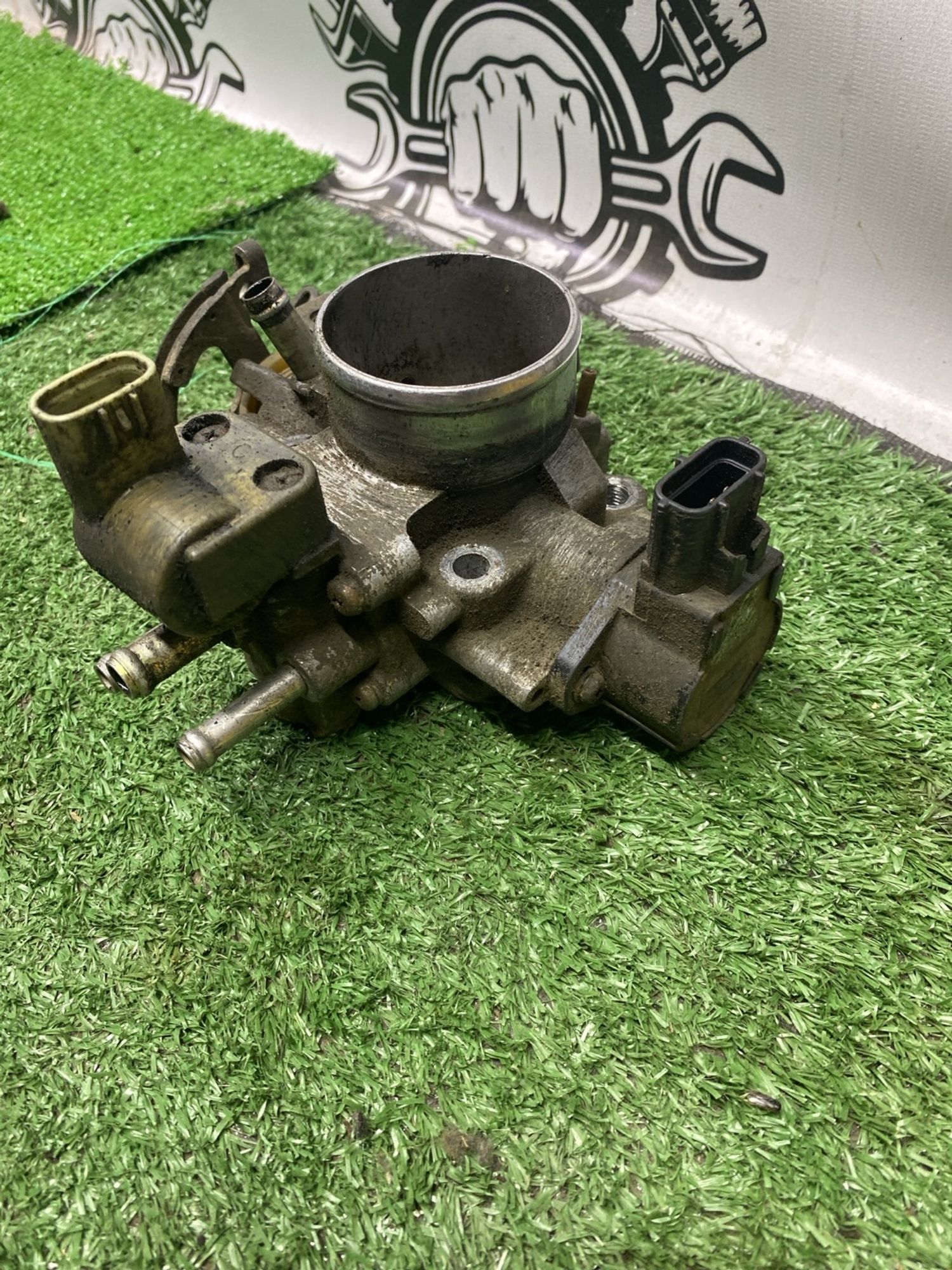https://ycs.partsauto.market/partsauto-images/thmbs/userImages/cca1856e256b5441544f9aba03b424a6/part/963435f3-4b7f-48cf-9965-9cd495c8b9ea_1786961693028.jpg