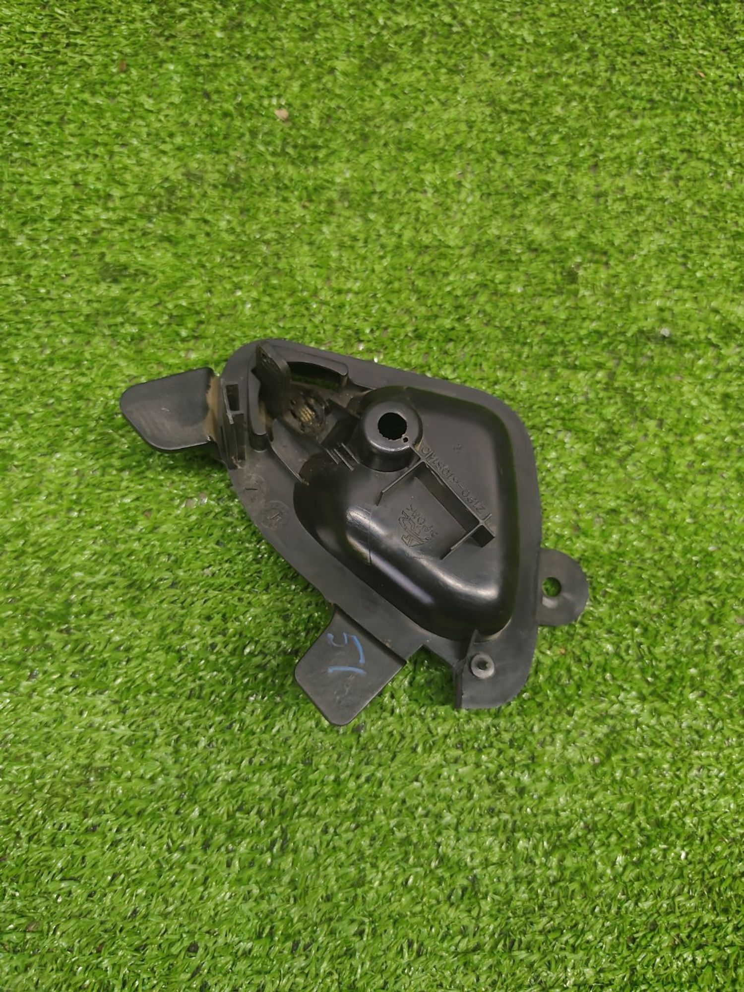 https://ycs.partsauto.market/partsauto-images/thmbs/userImages/cca1856e256b5441544f9aba03b424a6/part/96a68802-22da-4bc8-8e70-f014e3903b17_1783331463311.jpg